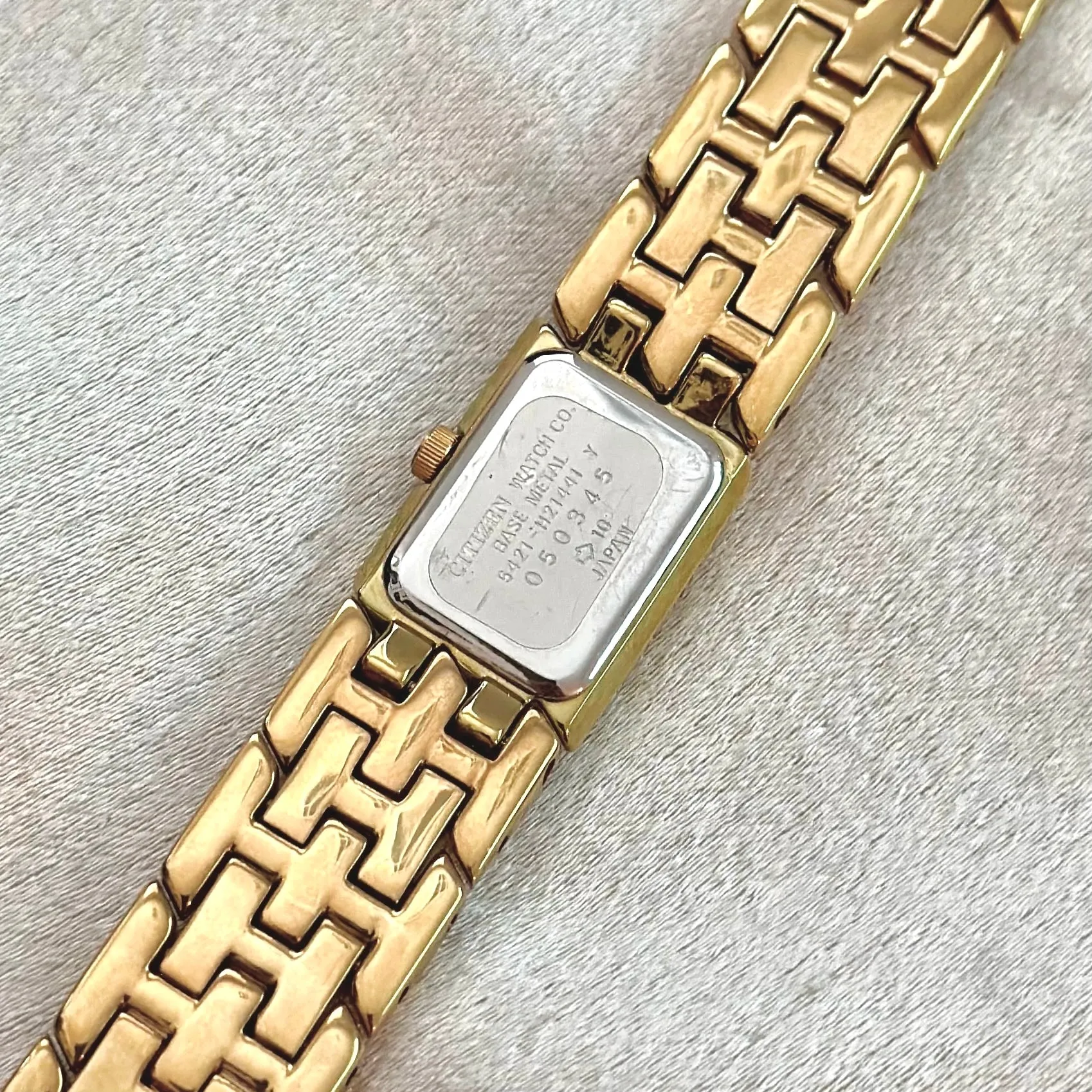 VINTAGE CITIZEN DIAMOND MOTHER-OF-PEARL WATCH