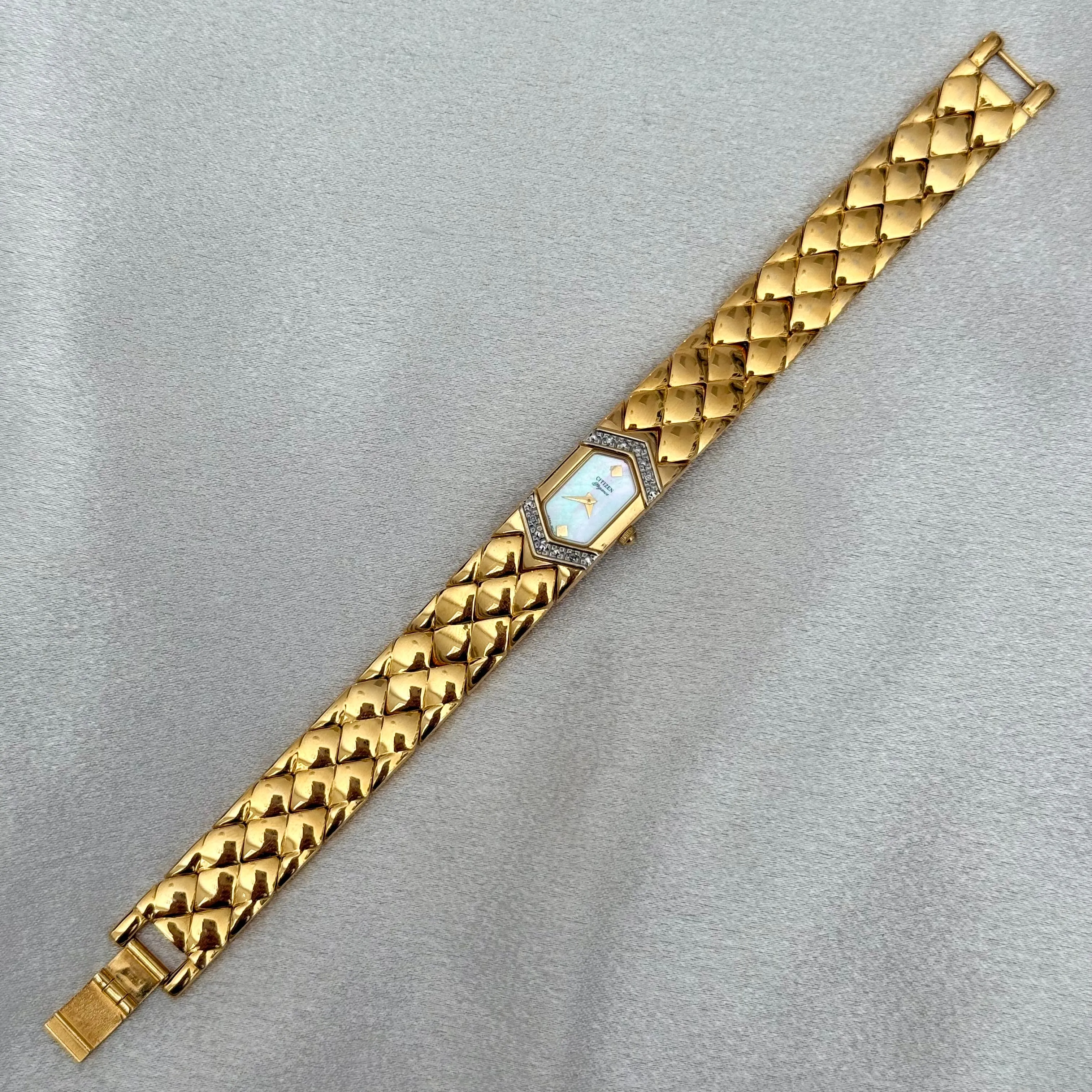 VINTAGE CITIZEN DIAMOND MOTHER-OF-PEARL WATCH