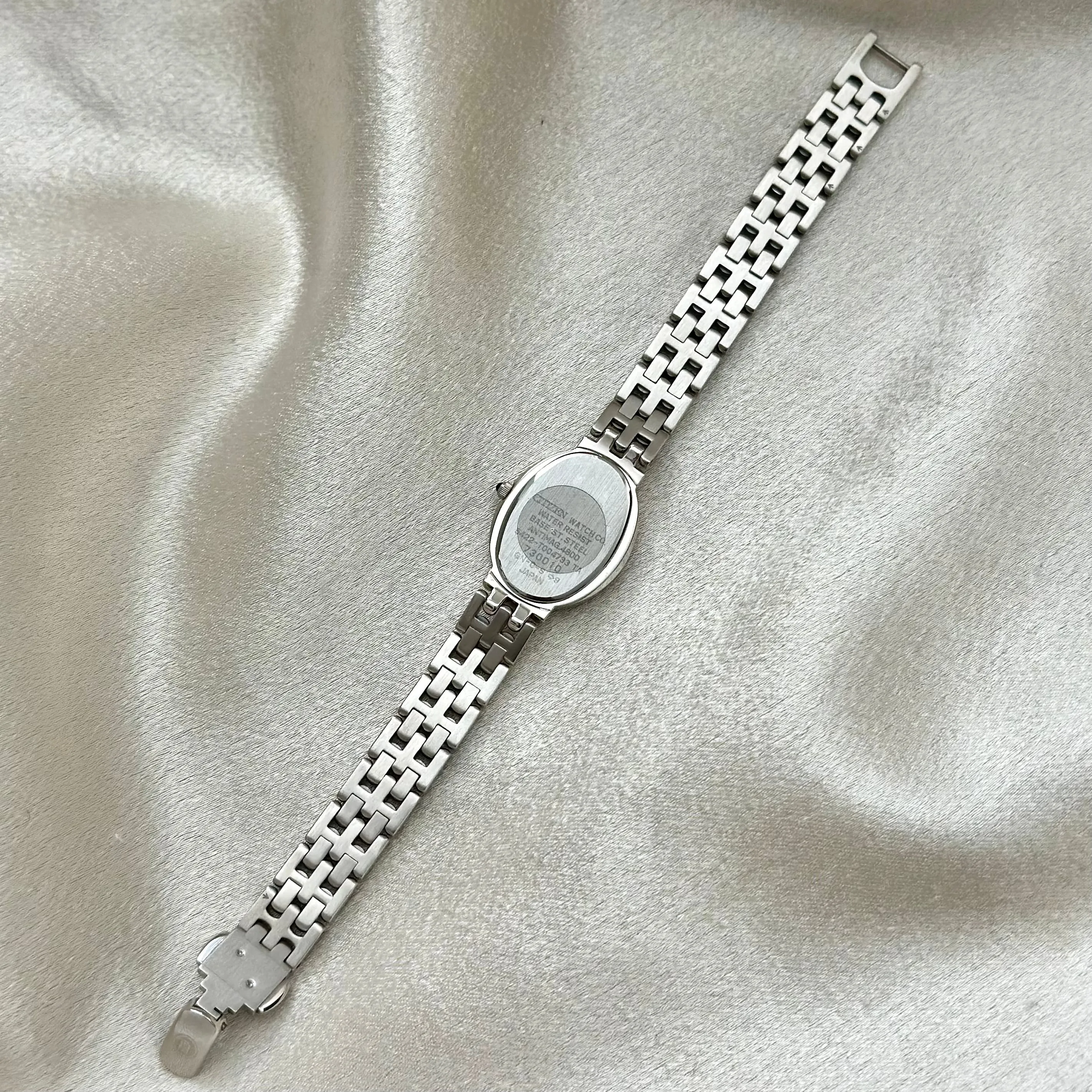 VINTAGE CITIZEN DIAMOND SILVER WATCH
