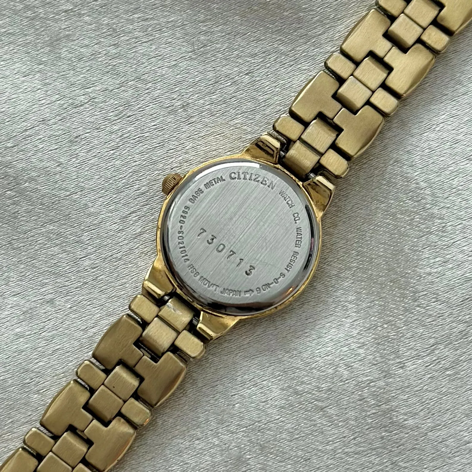 VINTAGE CITIZEN DIAMOND WATCH