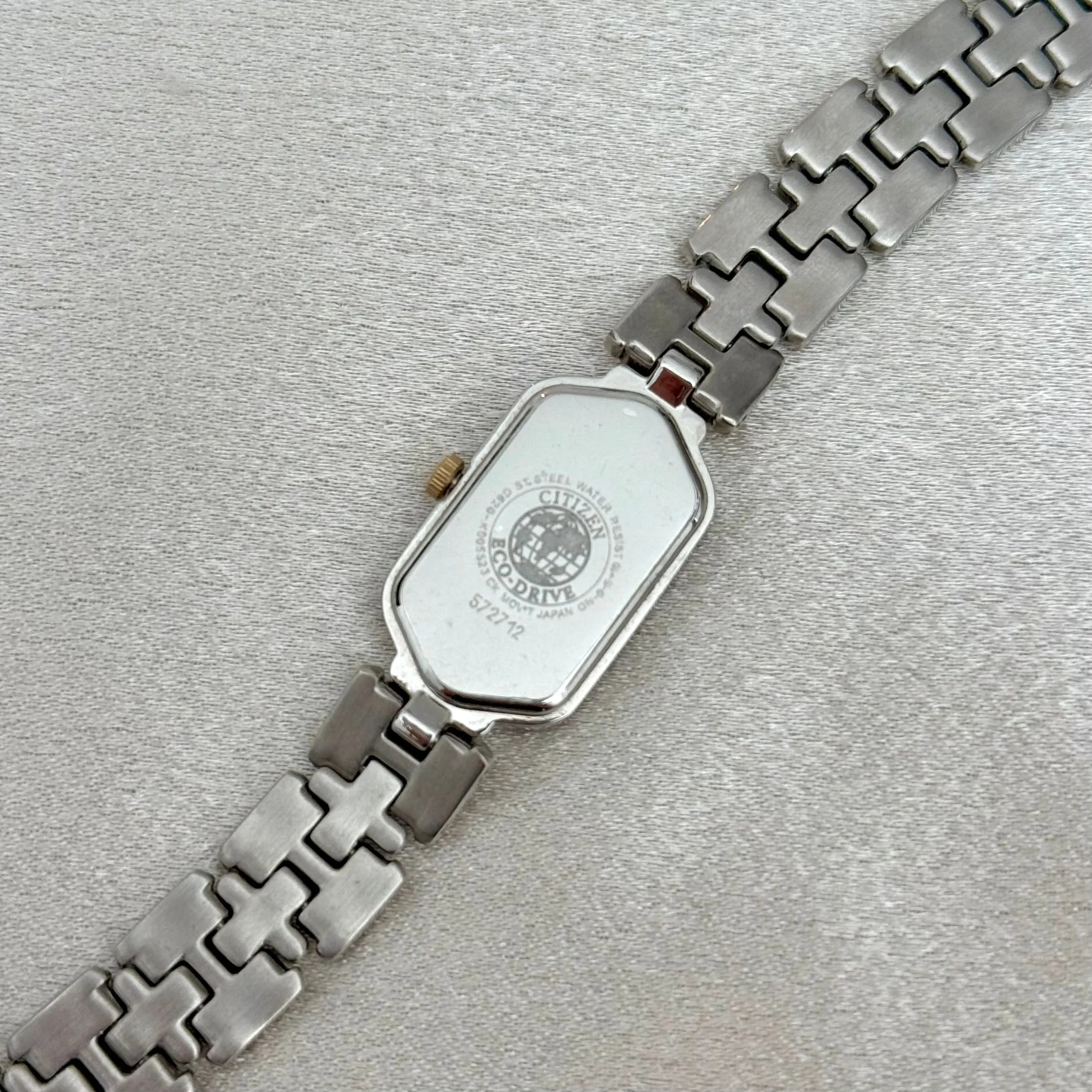 VINTAGE CITIZEN MOTHER-OF-PEARL DIAMOND WATCH