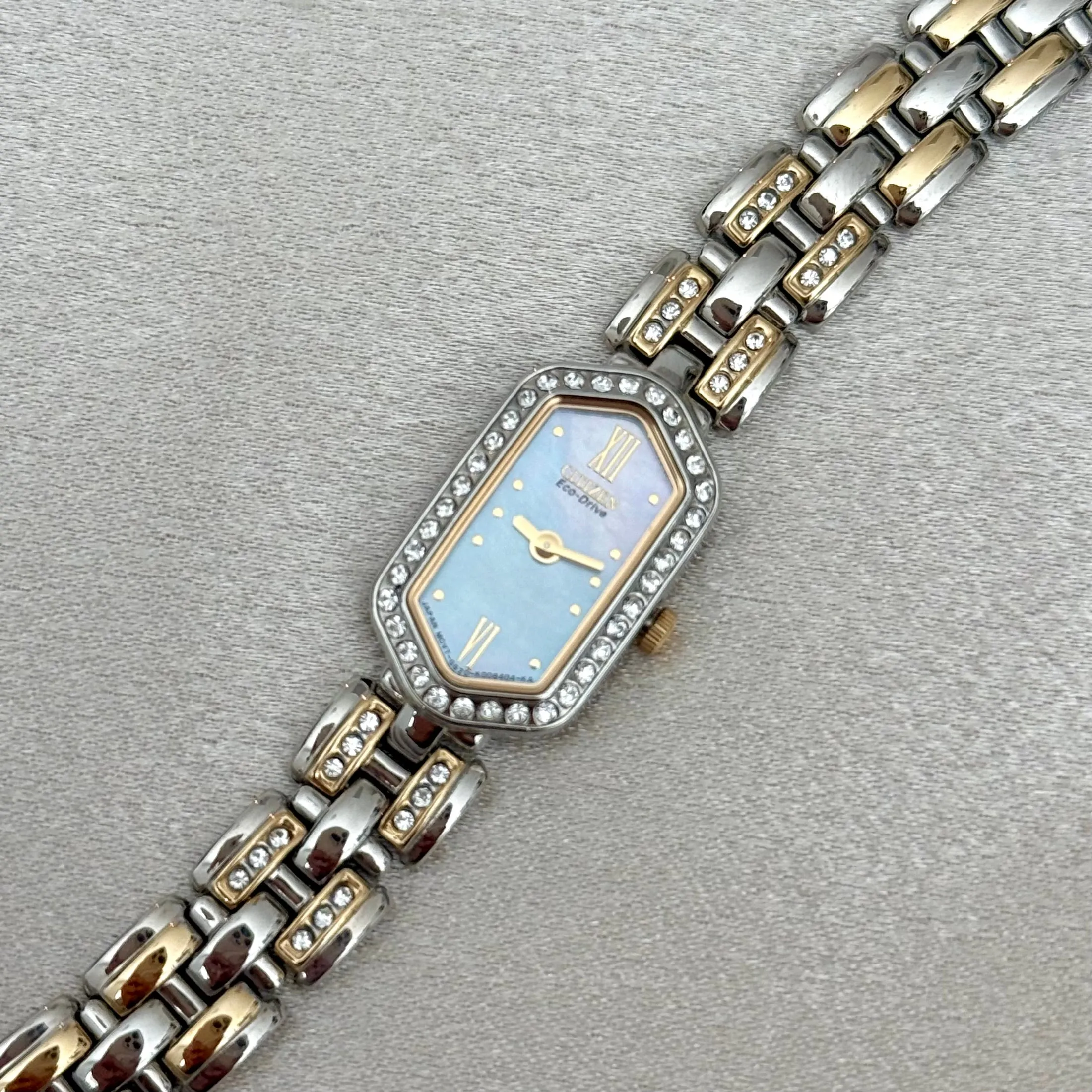 VINTAGE CITIZEN MOTHER-OF-PEARL DIAMOND WATCH
