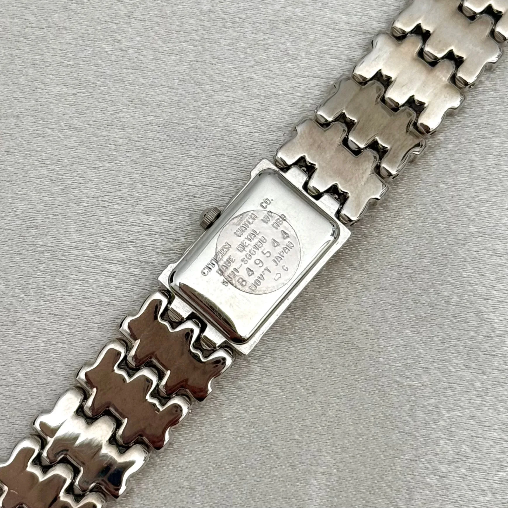 VINTAGE CITIZEN MOTHER-OF-PEARL SILVER WATCH