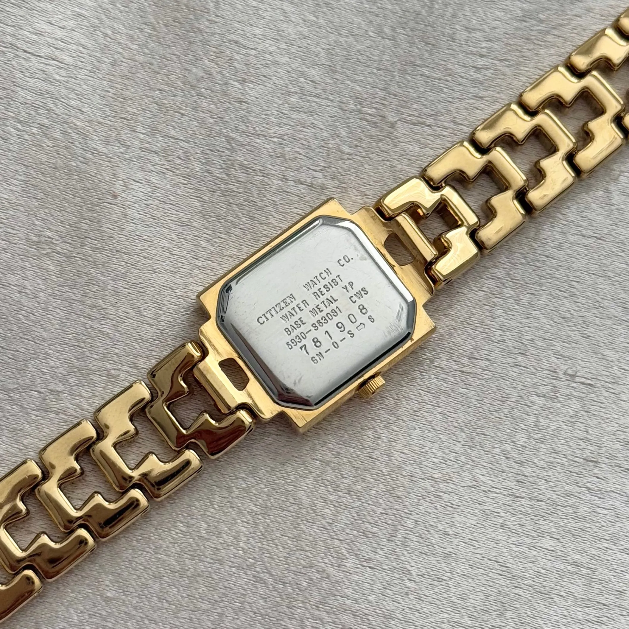 VINTAGE CITIZEN WATCH