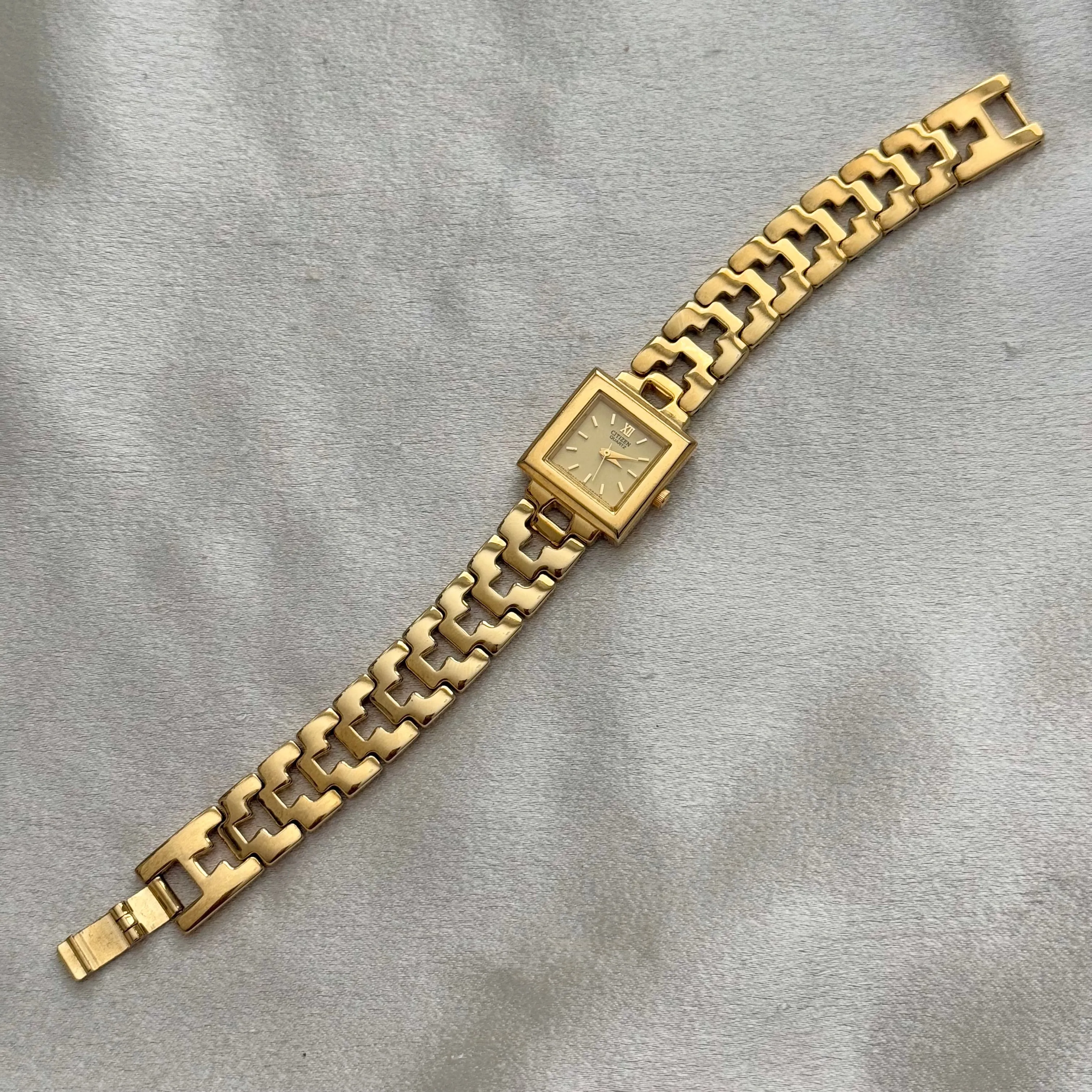 VINTAGE CITIZEN WATCH