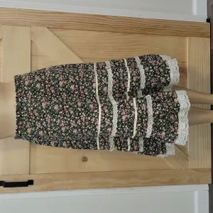 Vintage | Cottagecore Floral Print Lace Detail Skirt | Size 13