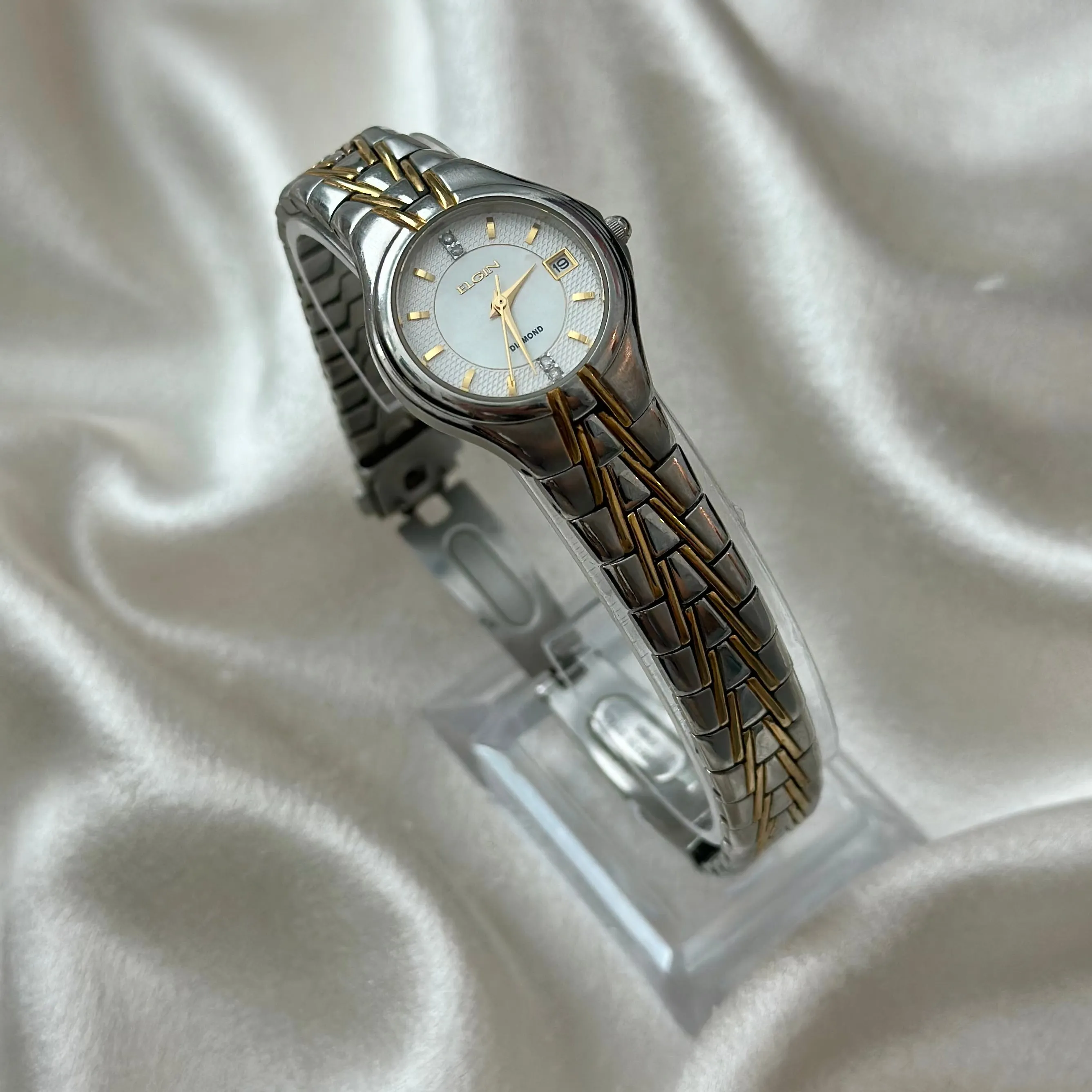 VINTAGE ELGIN TWO-TONED WATCH