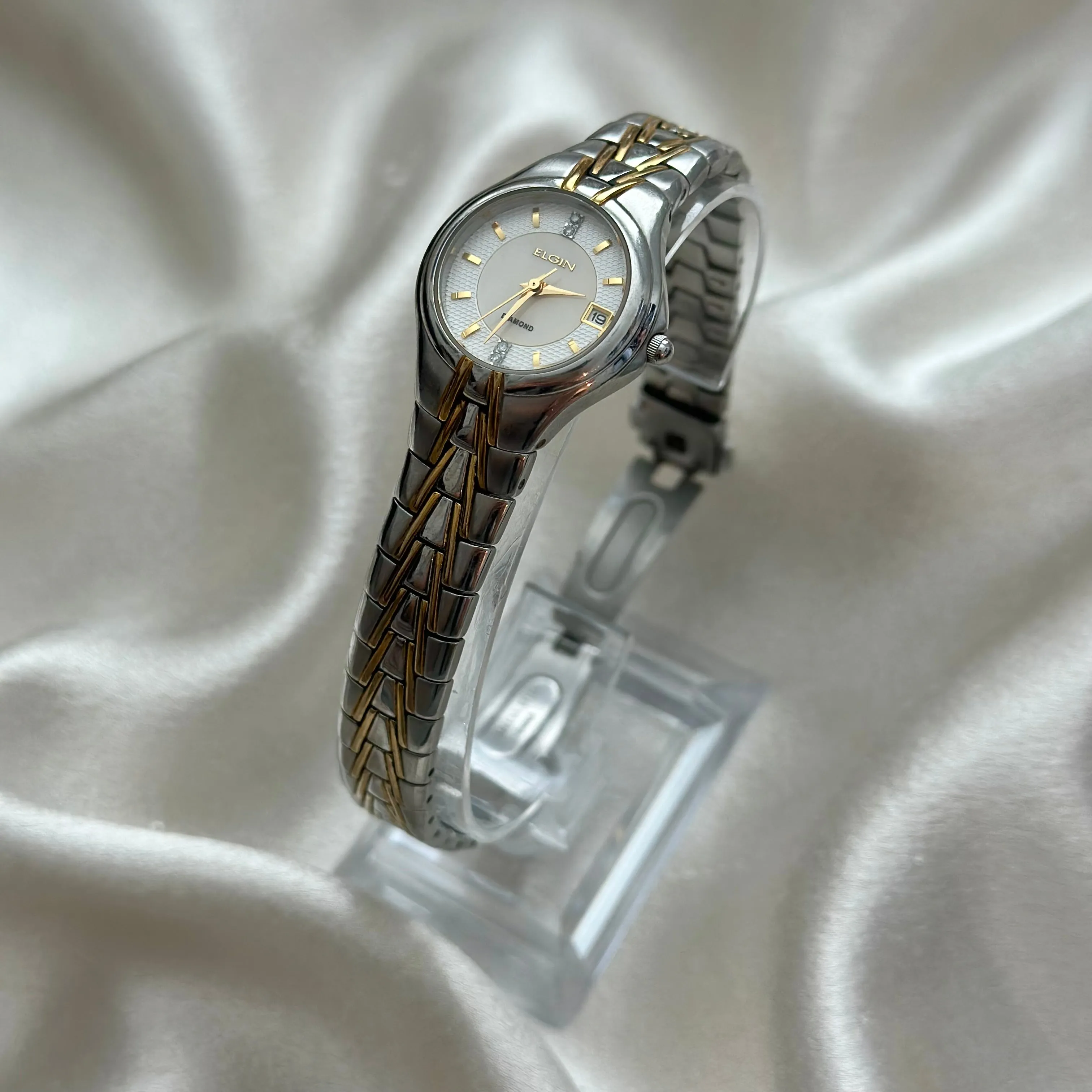 VINTAGE ELGIN TWO-TONED WATCH