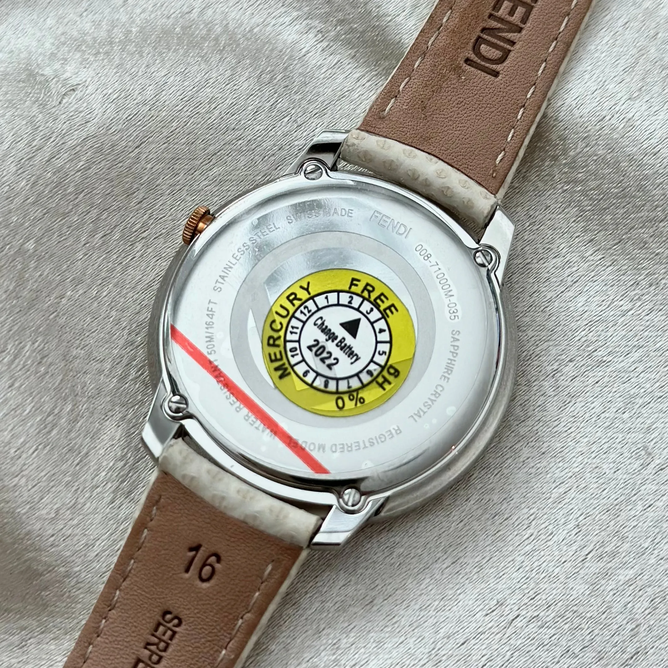 VINTAGE FENDI LEATHER WATCH