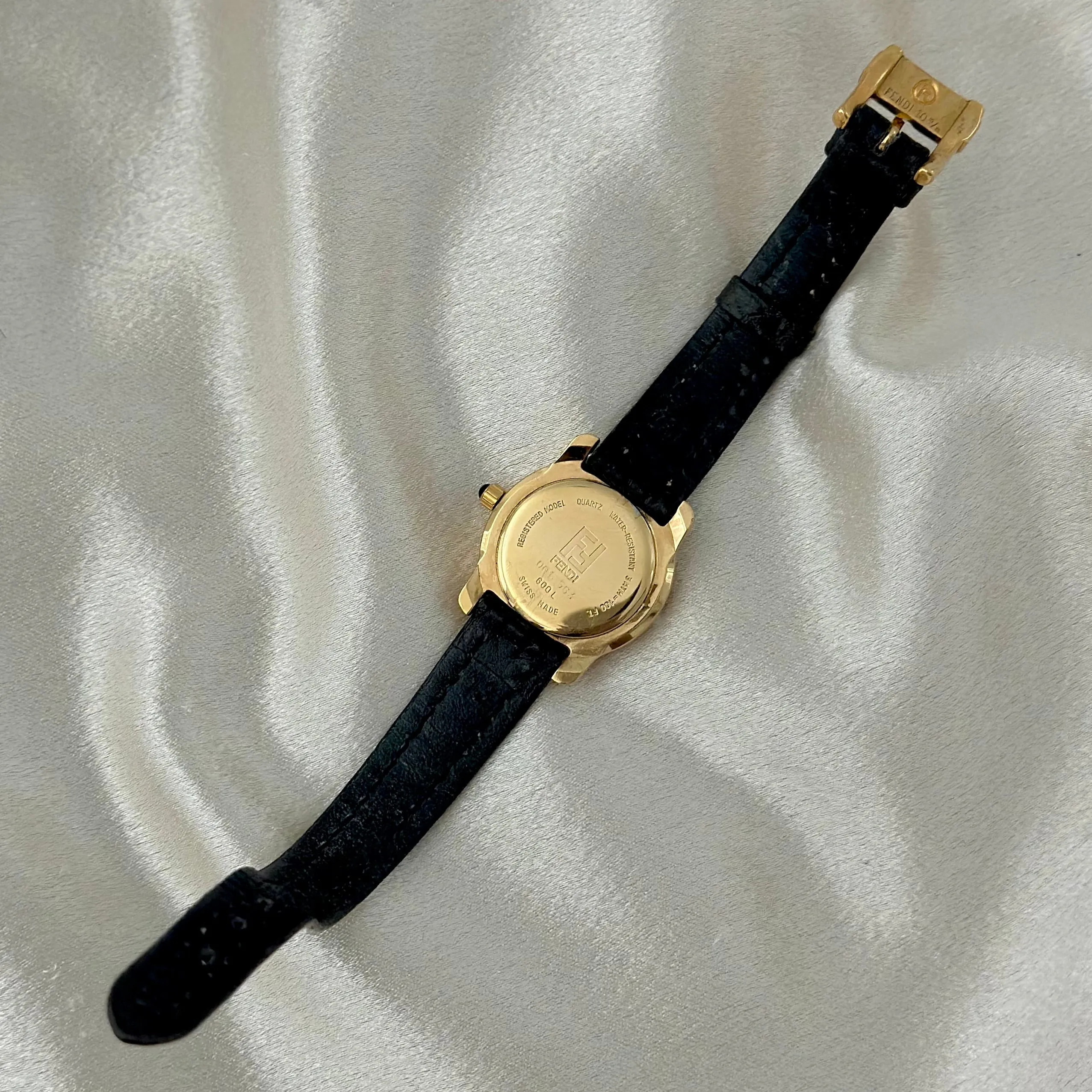 VINTAGE FENDI LEATHER WATCH