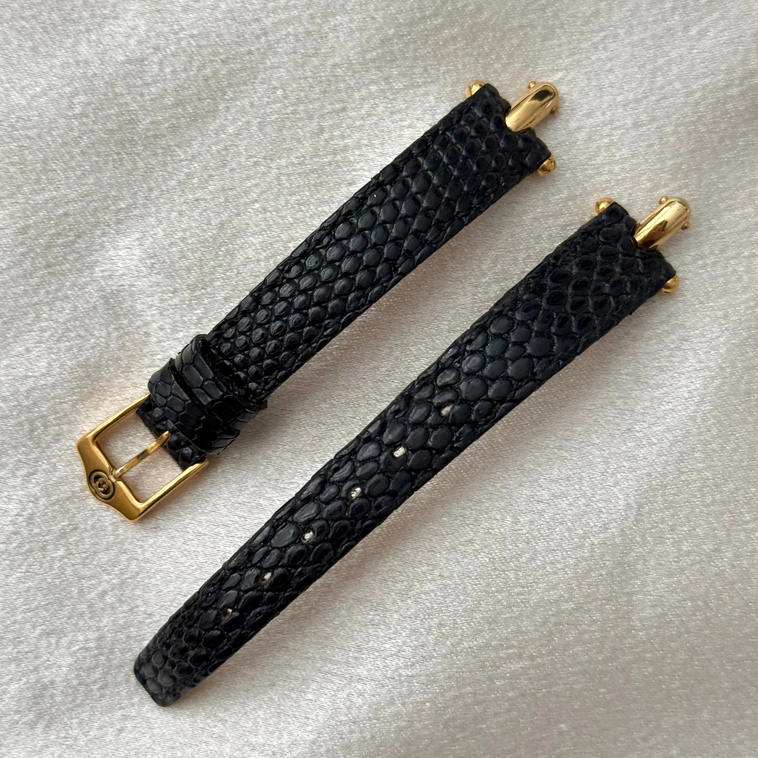 VINTAGE GUCCI INTERCHANGEABLE LEATHER WATCH