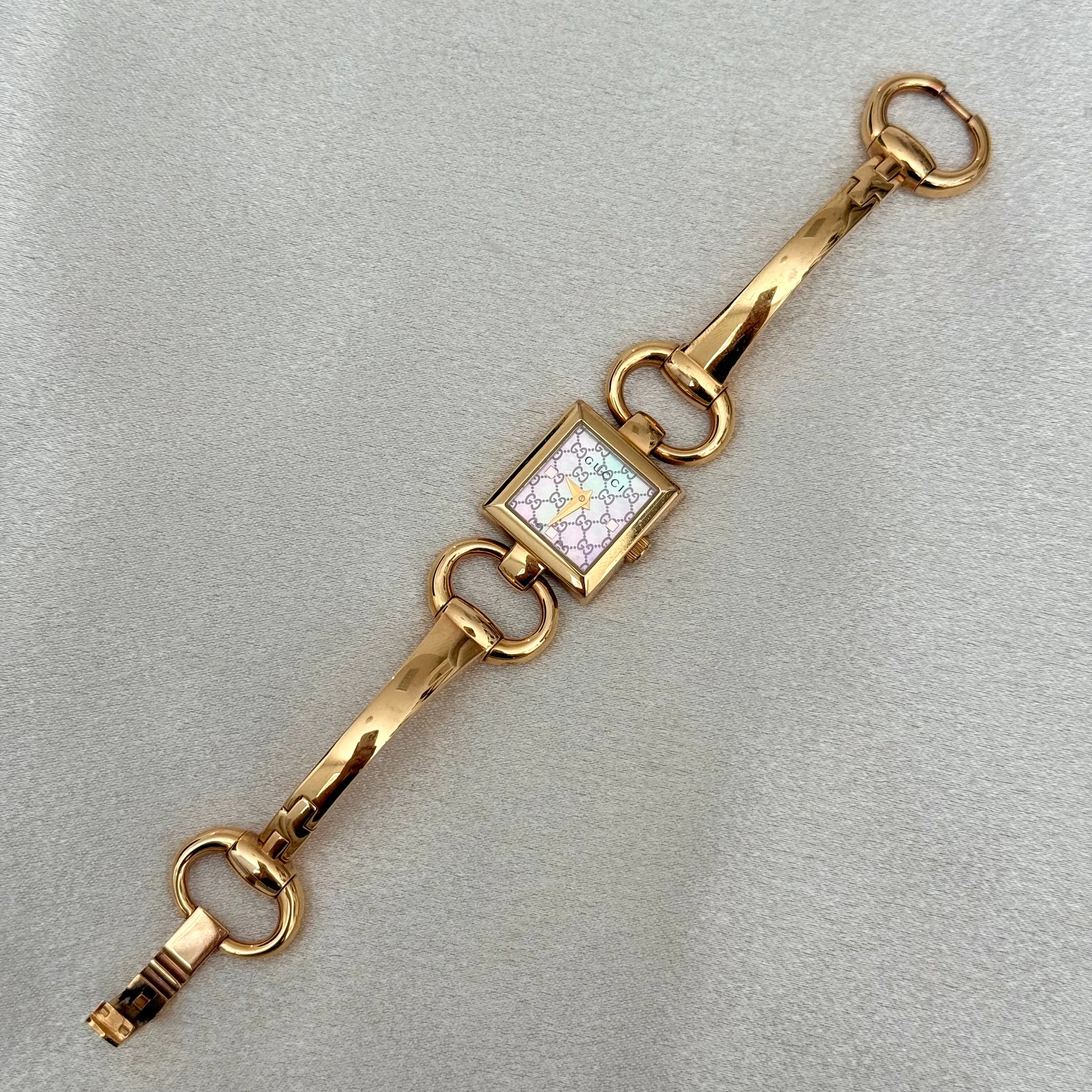 VINTAGE GUCCI IRIDESCENT DIAL WATCH