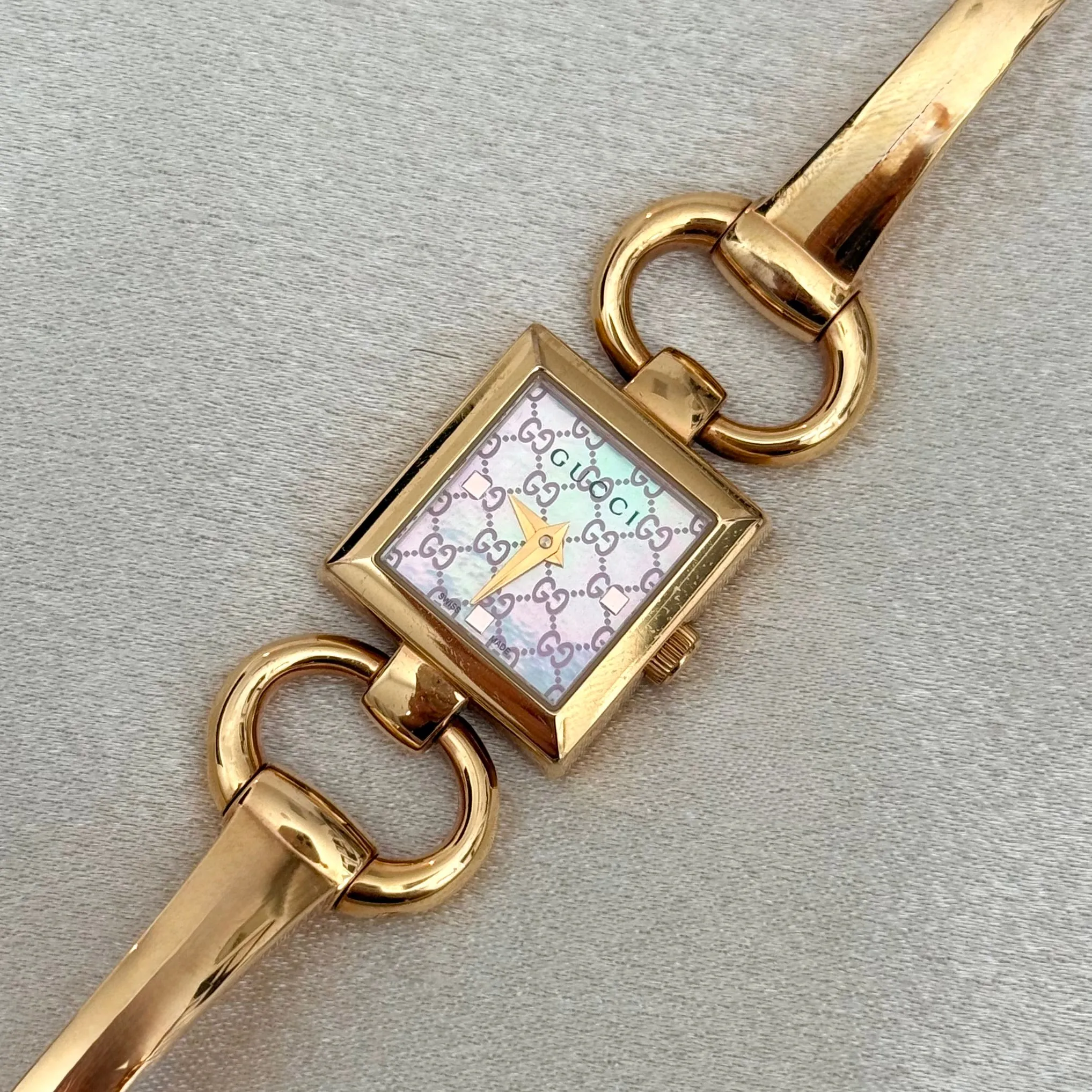 VINTAGE GUCCI IRIDESCENT DIAL WATCH