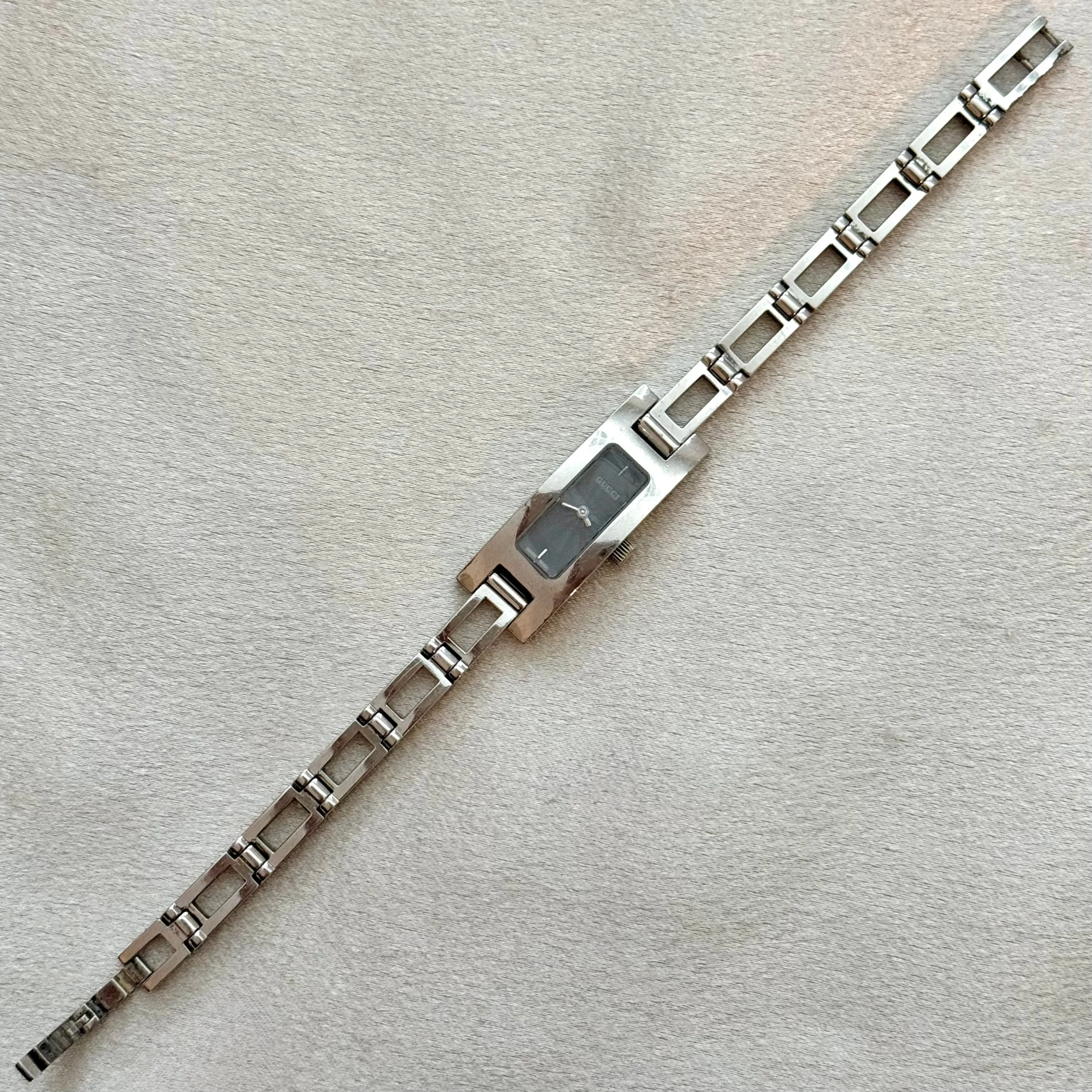 VINTAGE GUCCI WATCH