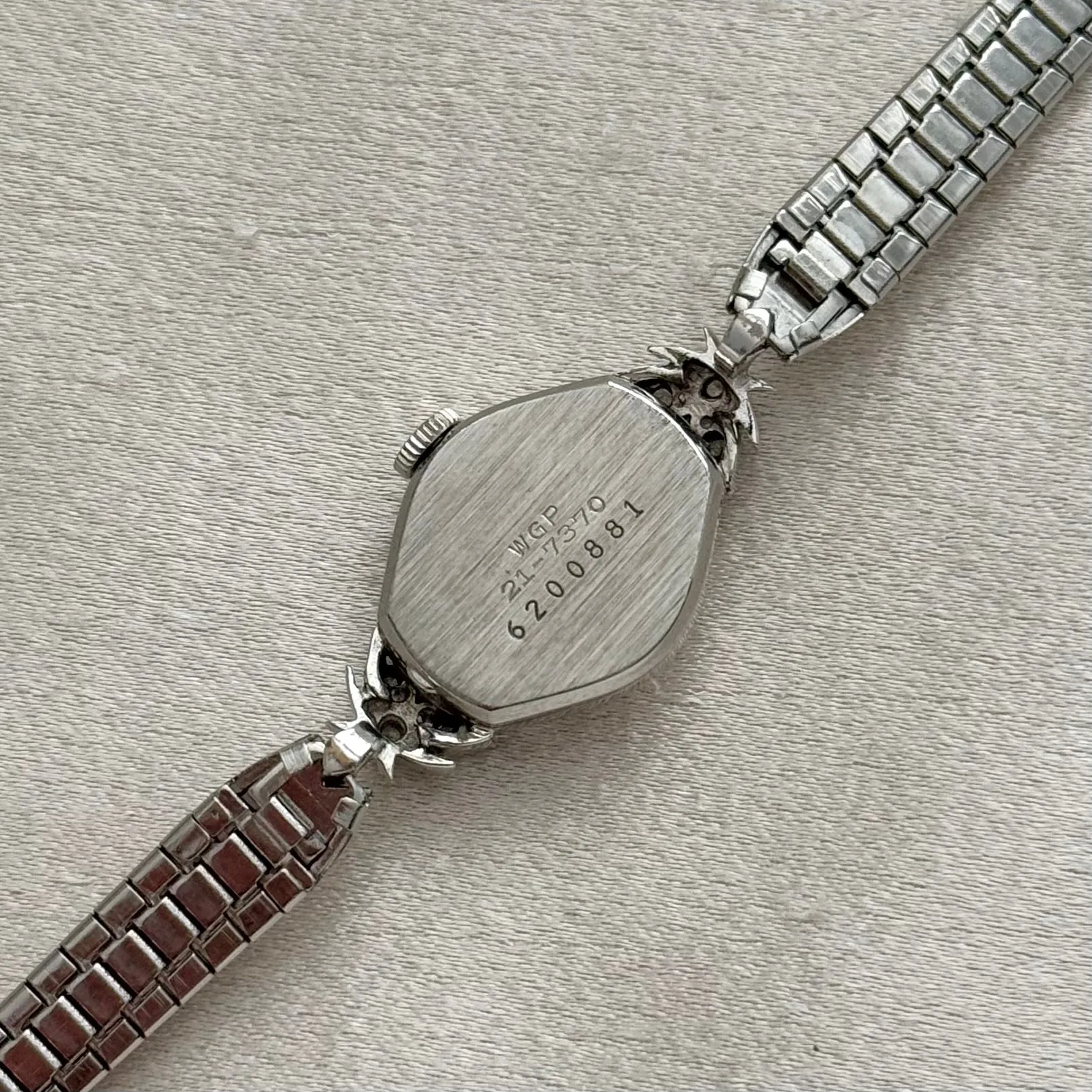 VINTAGE SEIKO DIAMOND SILVER DAINTY WATCH