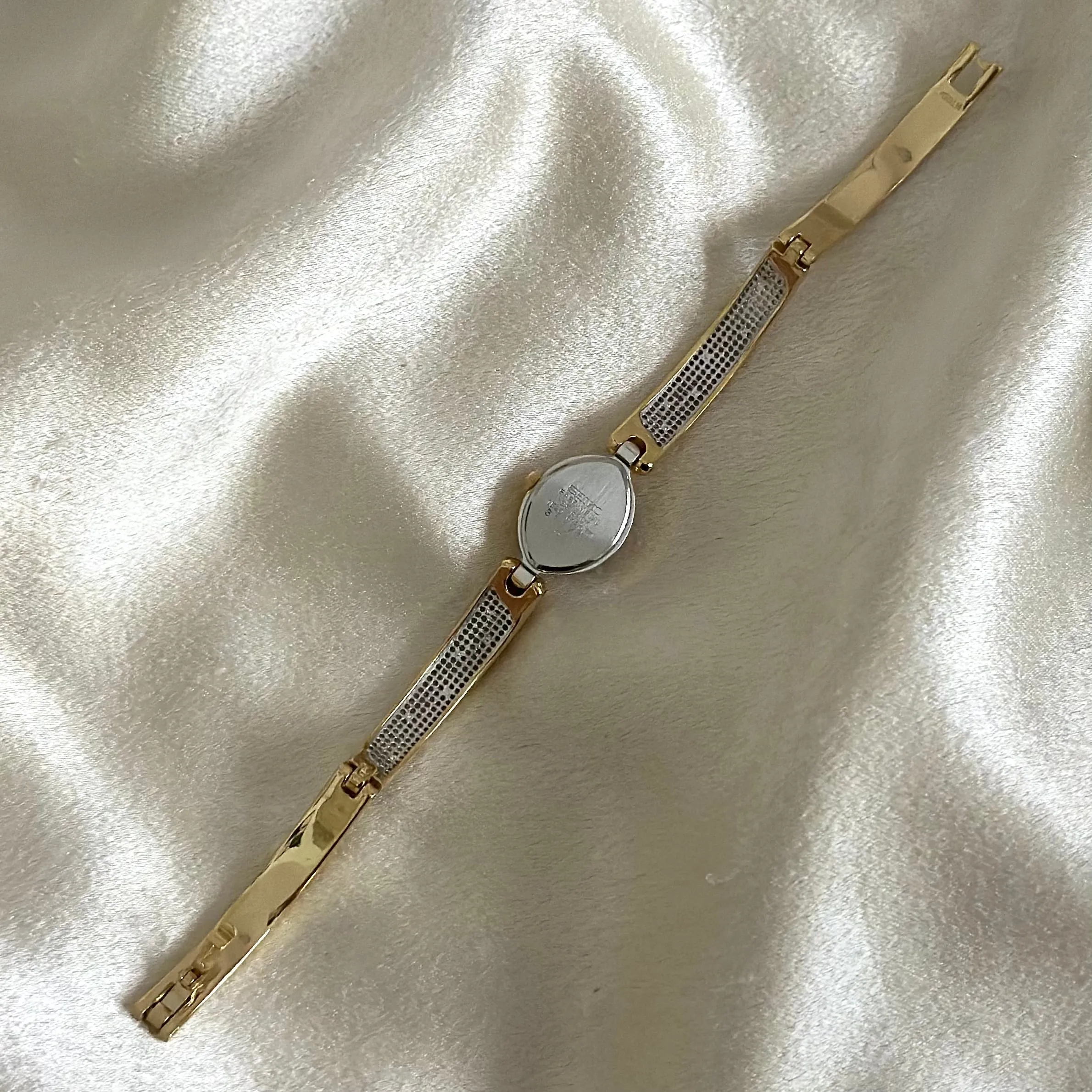 VINTAGE SEIKO DIAMOND TWO-TONED DAINTY WATCH