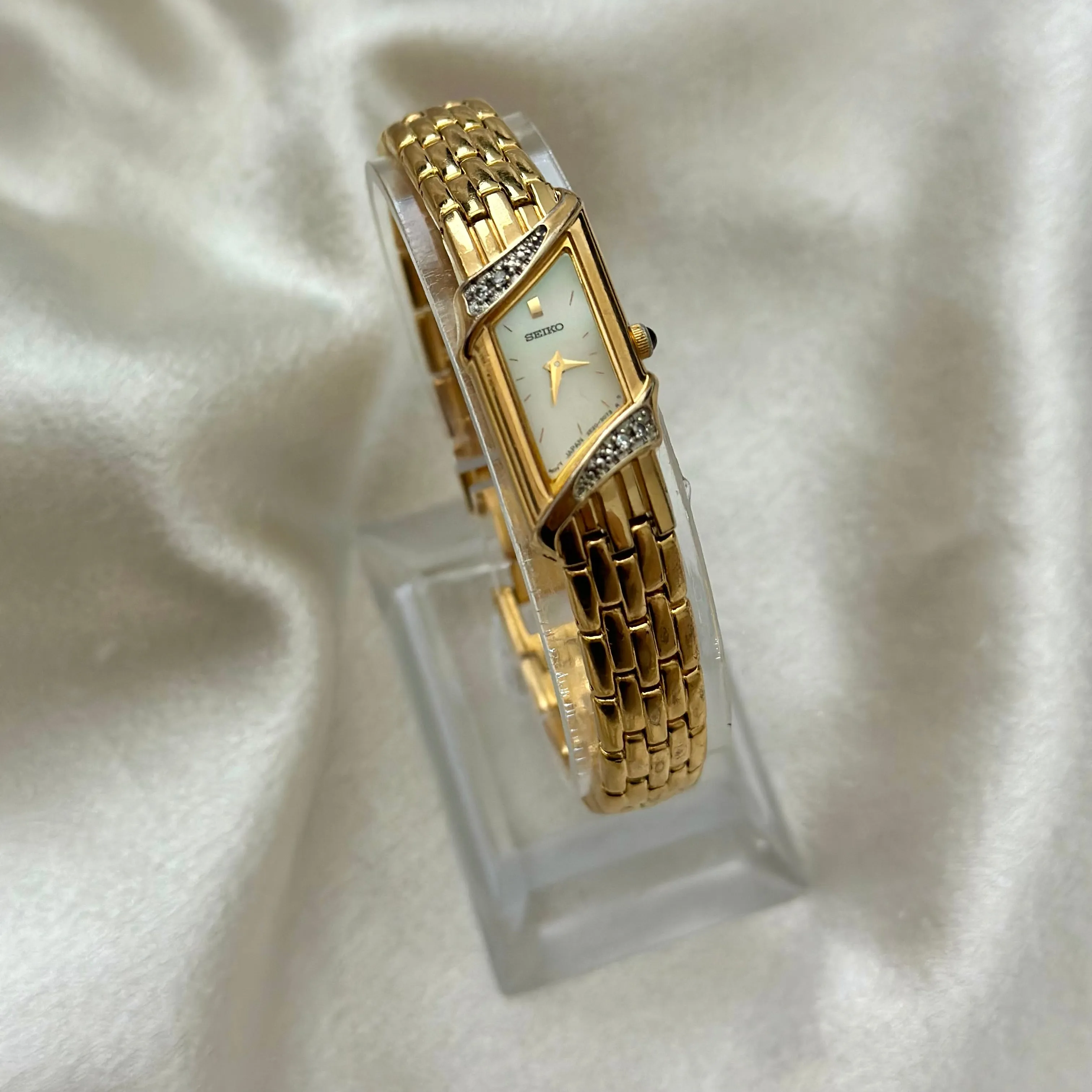 VINTAGE SEIKO DIAMOND WATCH