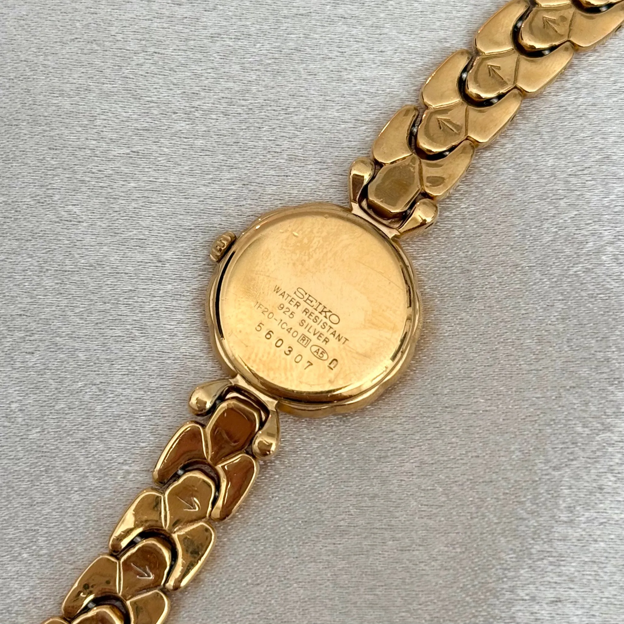 VINTAGE SEIKO MOTHER-OF-PEARL DIAMOND WATCH