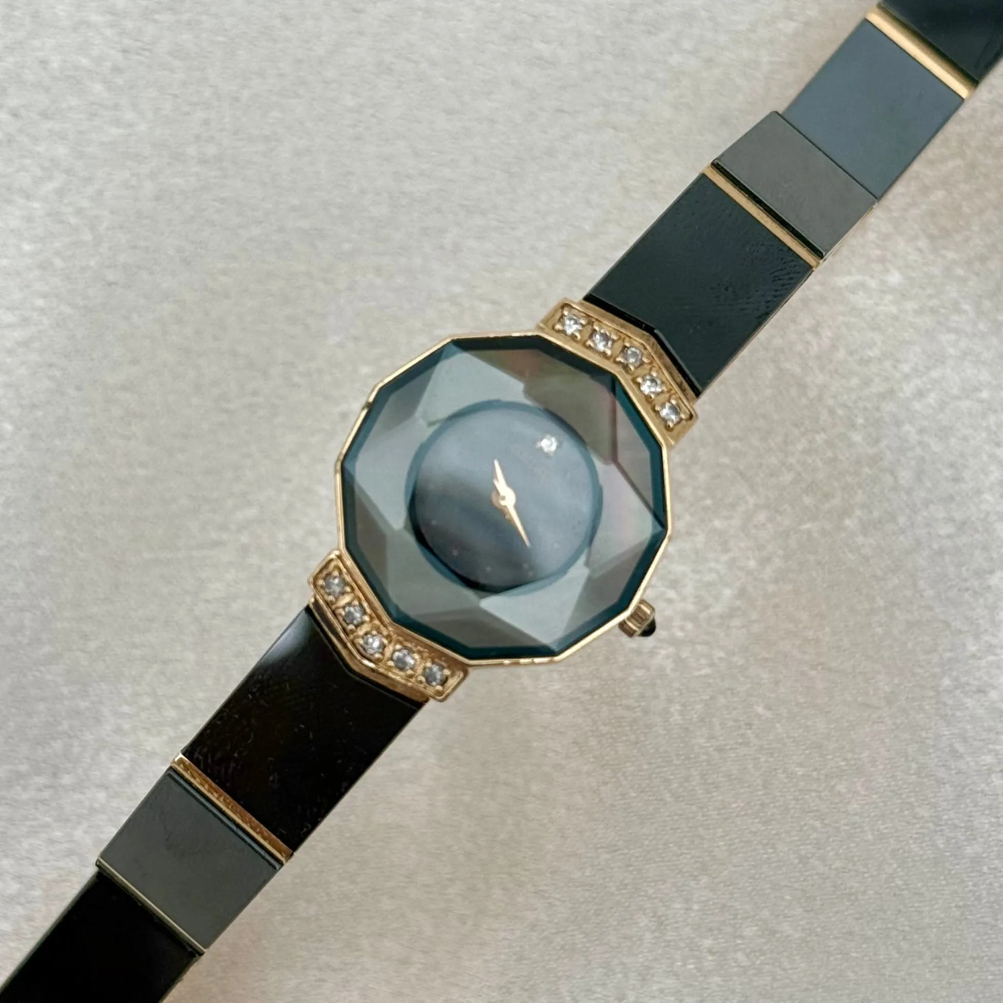 VINTAGE SEIKO ONYX WATCH