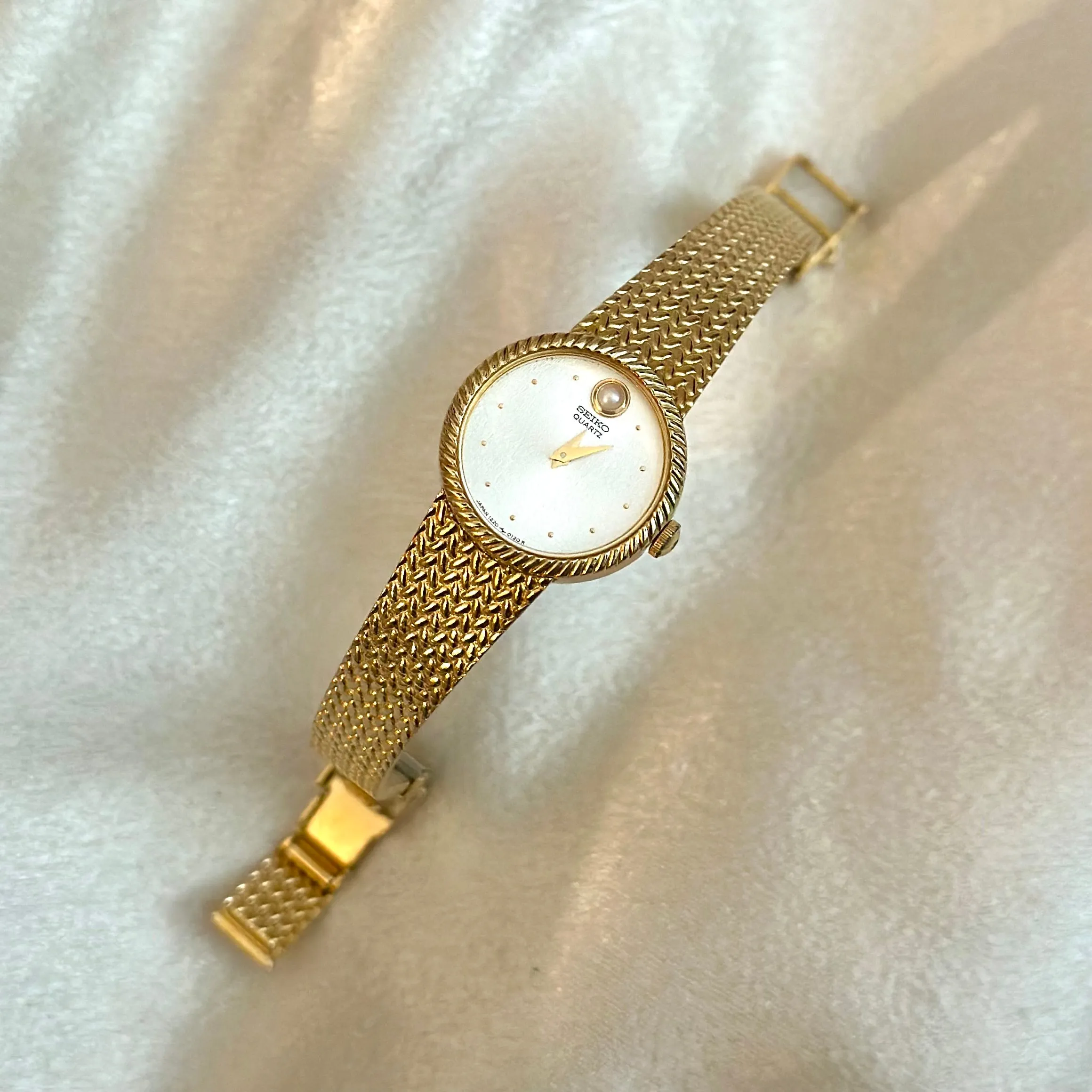 VINTAGE SEIKO PEARL WATCH