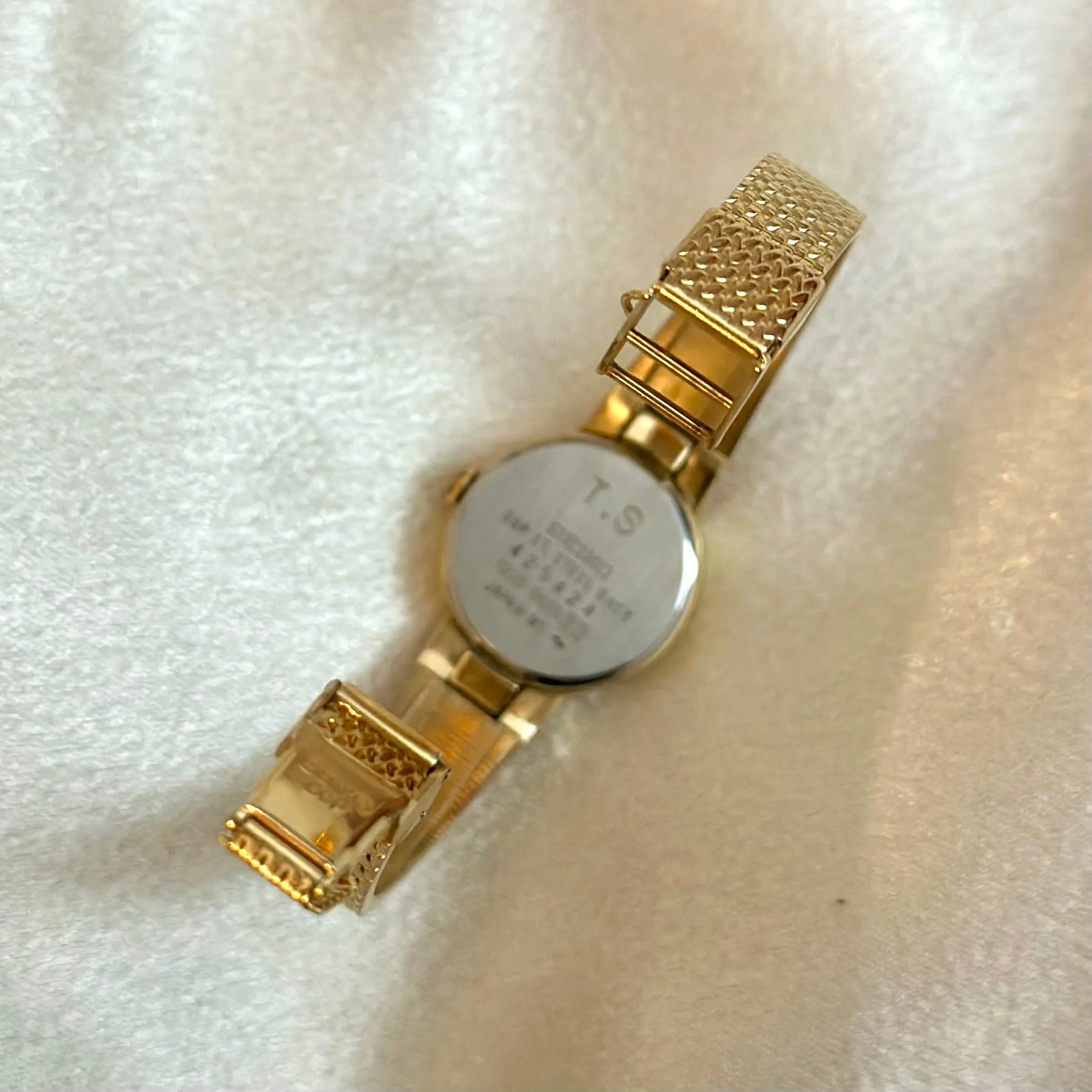 VINTAGE SEIKO PEARL WATCH