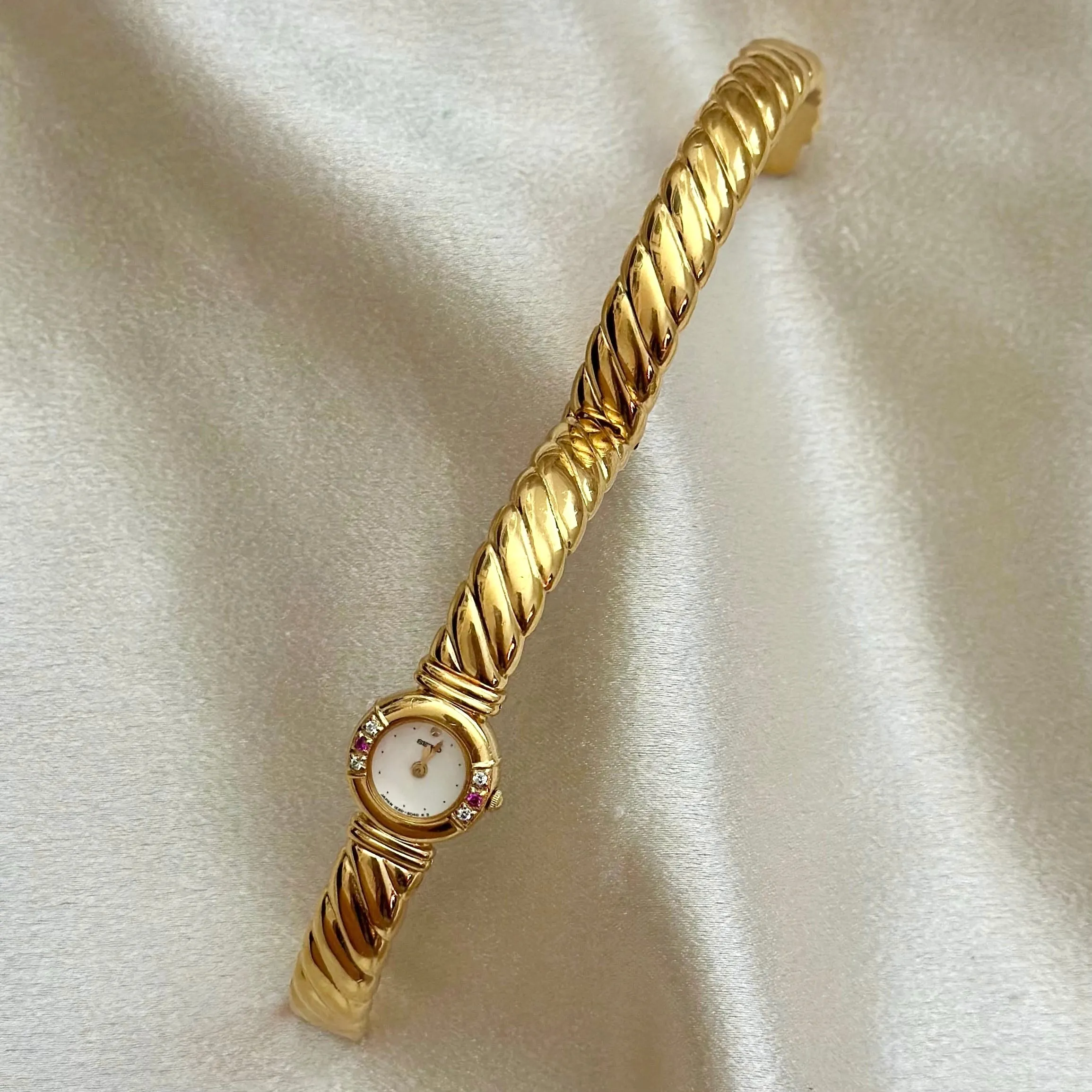 VINTAGE SEIKO RUBY & DIAMOND DAINTY WATCH