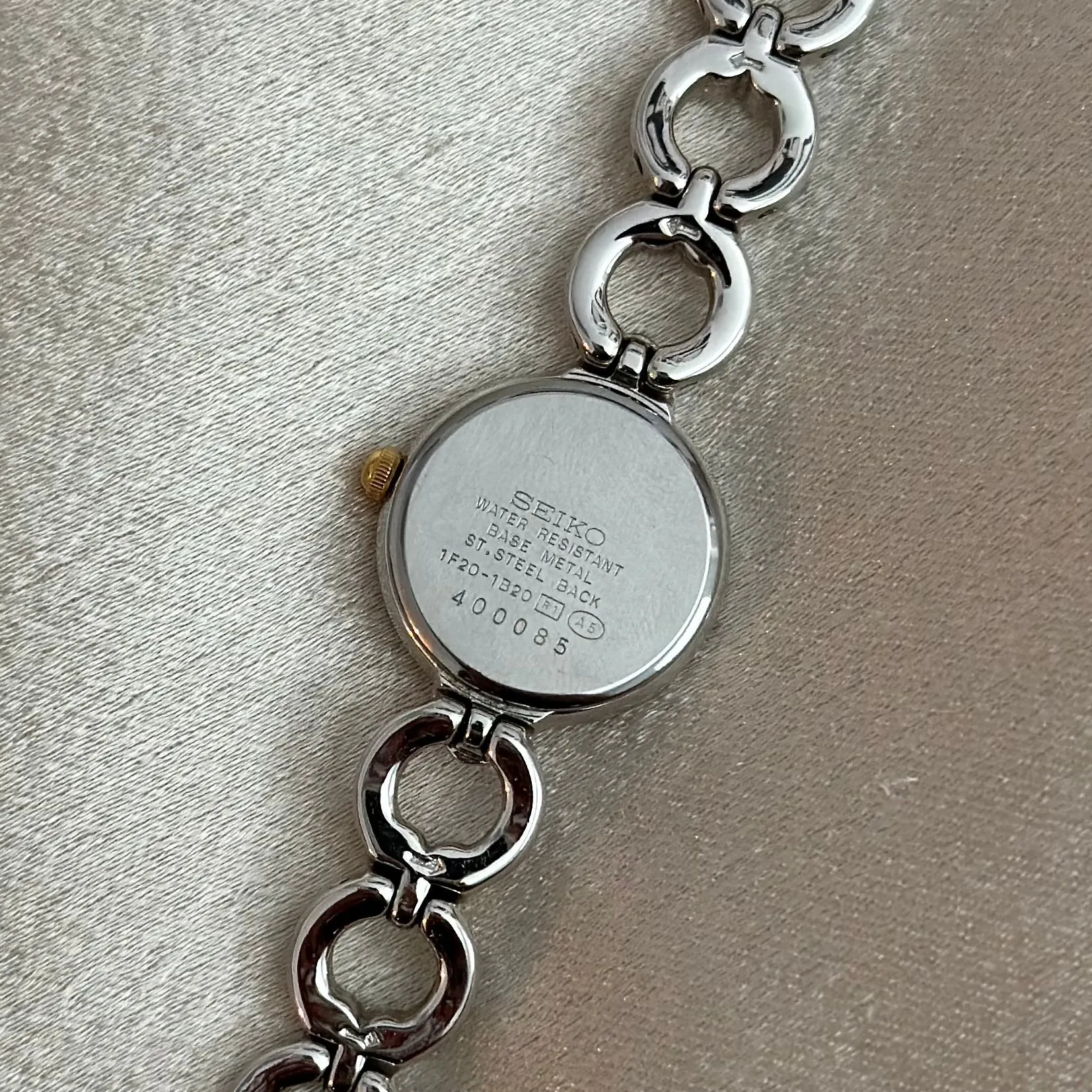 VINTAGE SEIKO SILVER WATCH