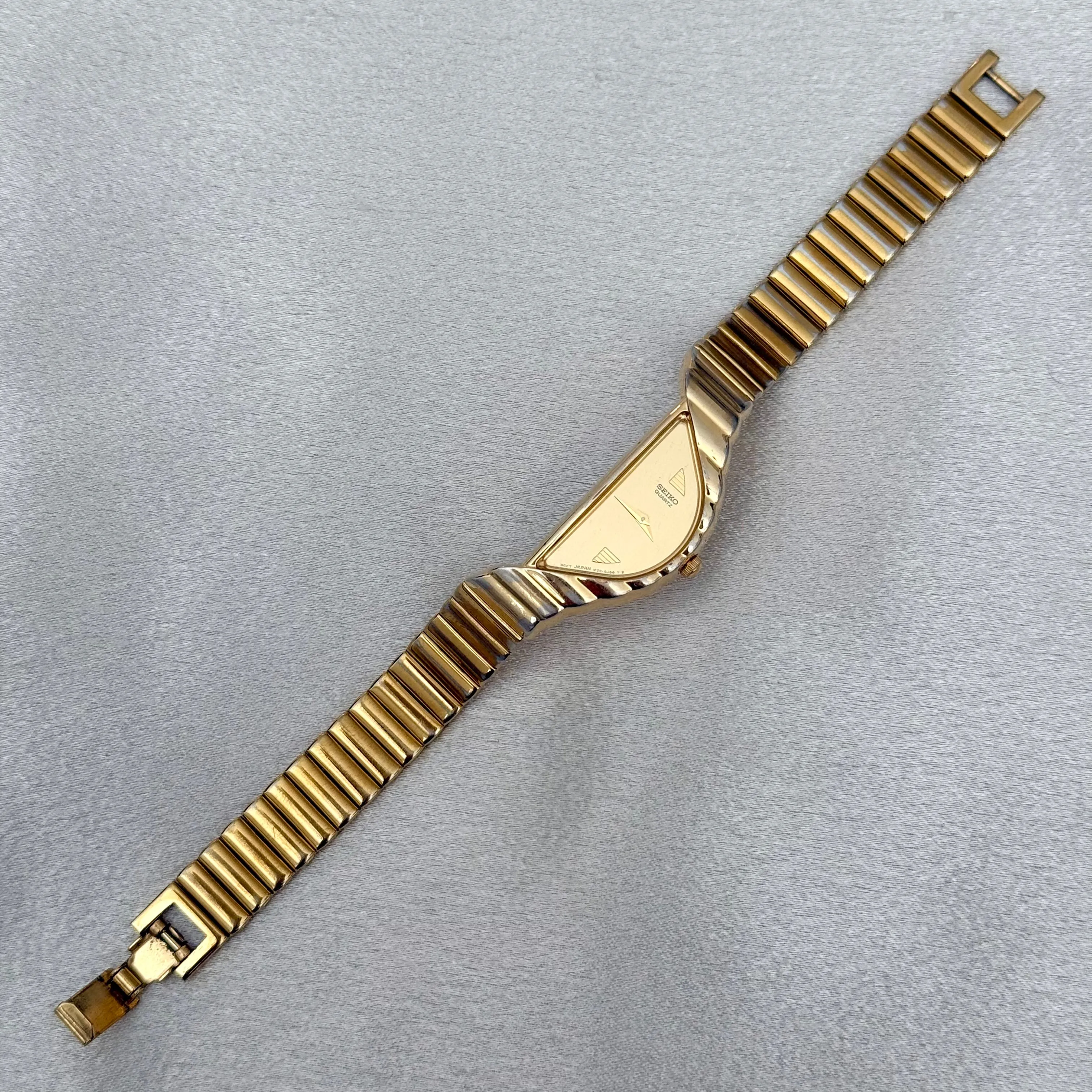 VINTAGE SEIKO WATCH