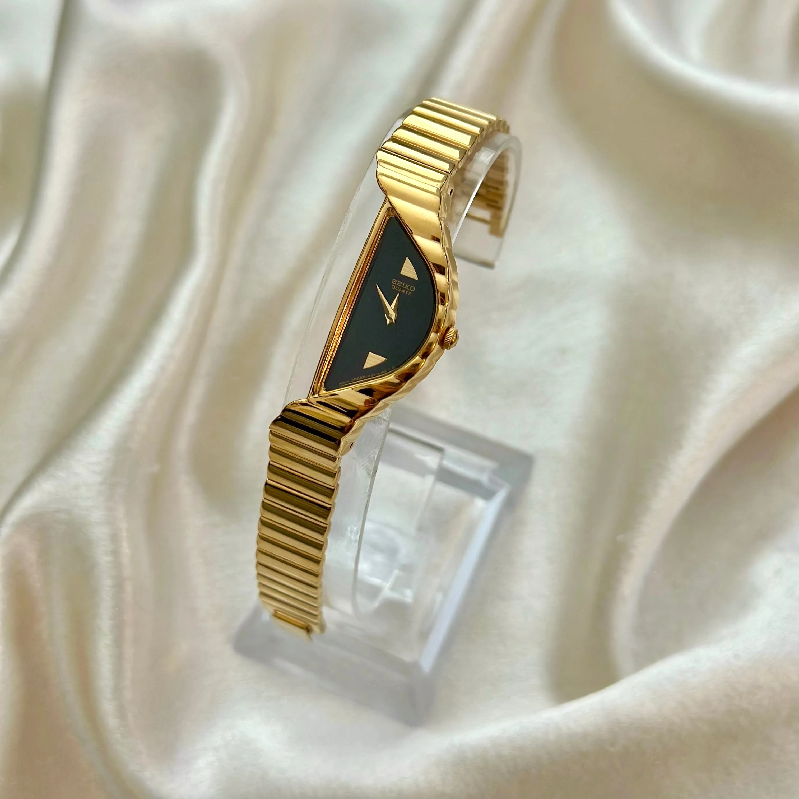 VINTAGE SEIKO WATCH
