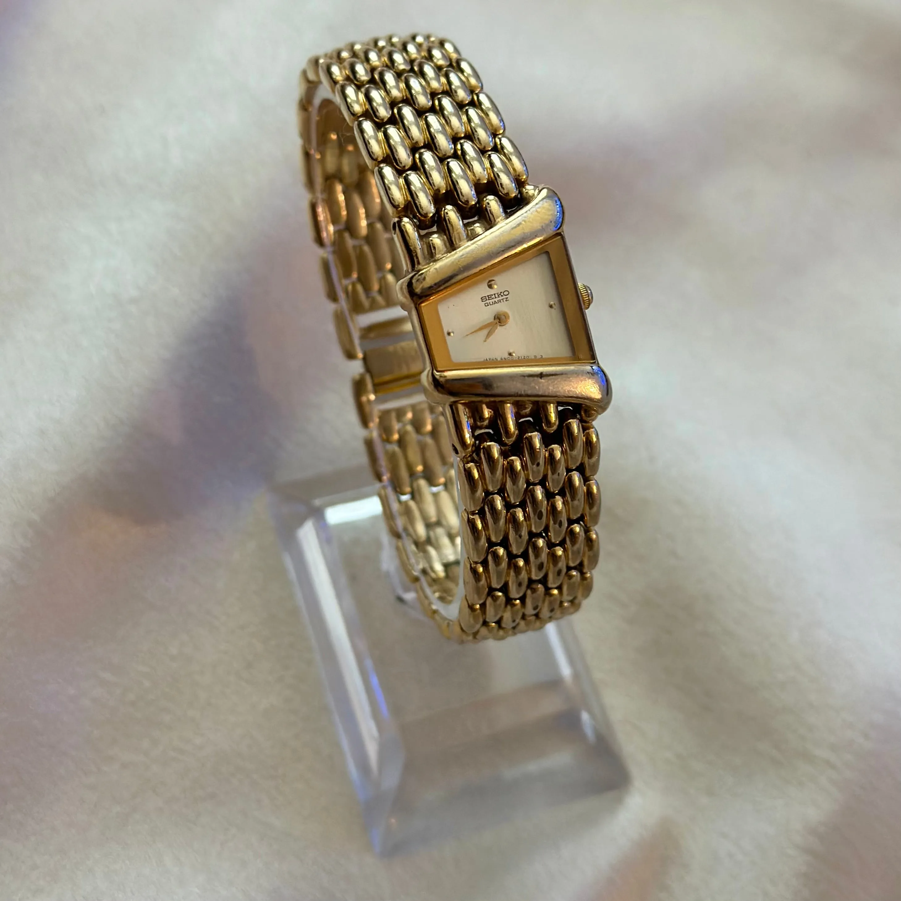 VINTAGE SEIKO WATCH