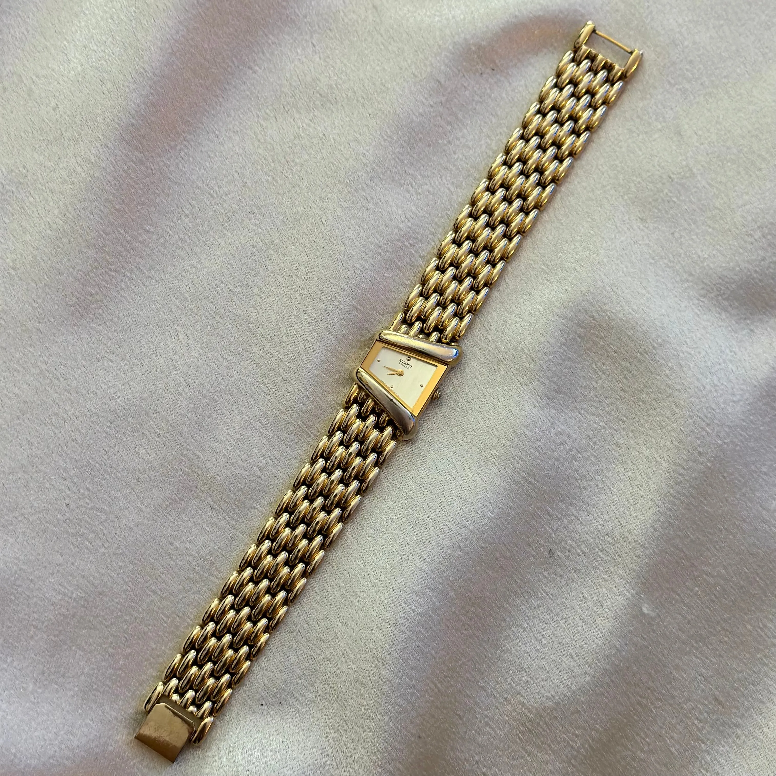 VINTAGE SEIKO WATCH