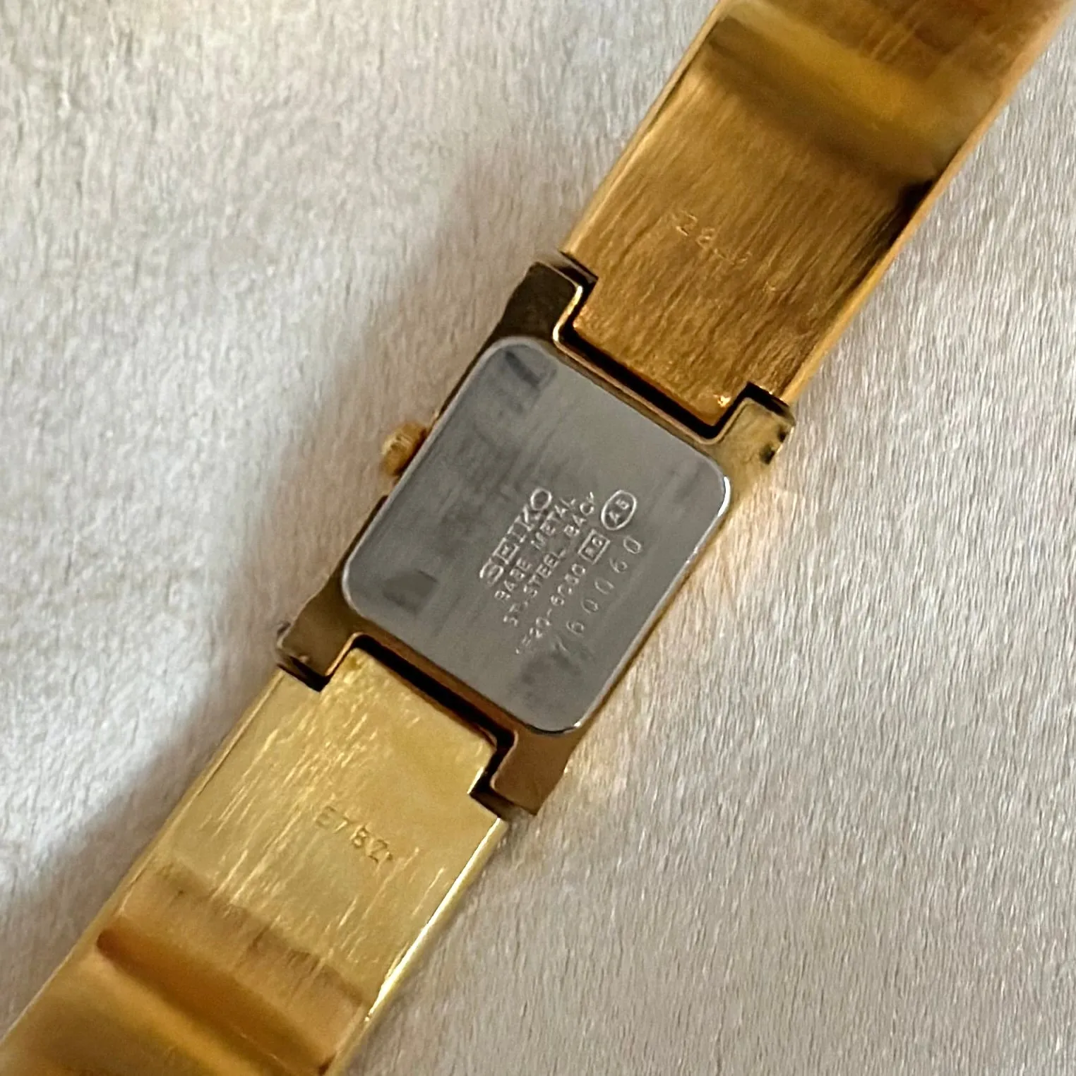 VINTAGE SEIKO WATCH