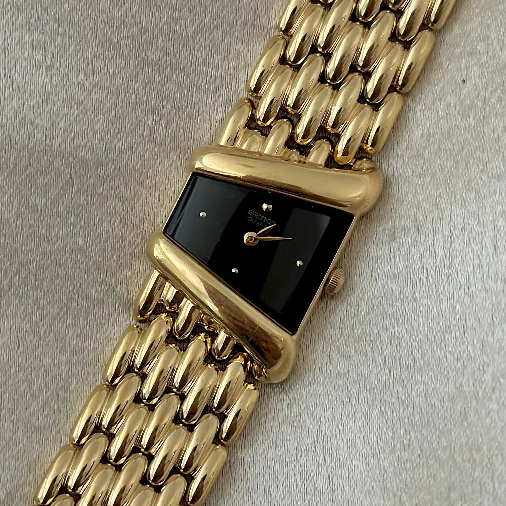 VINTAGE SEIKO WATCH