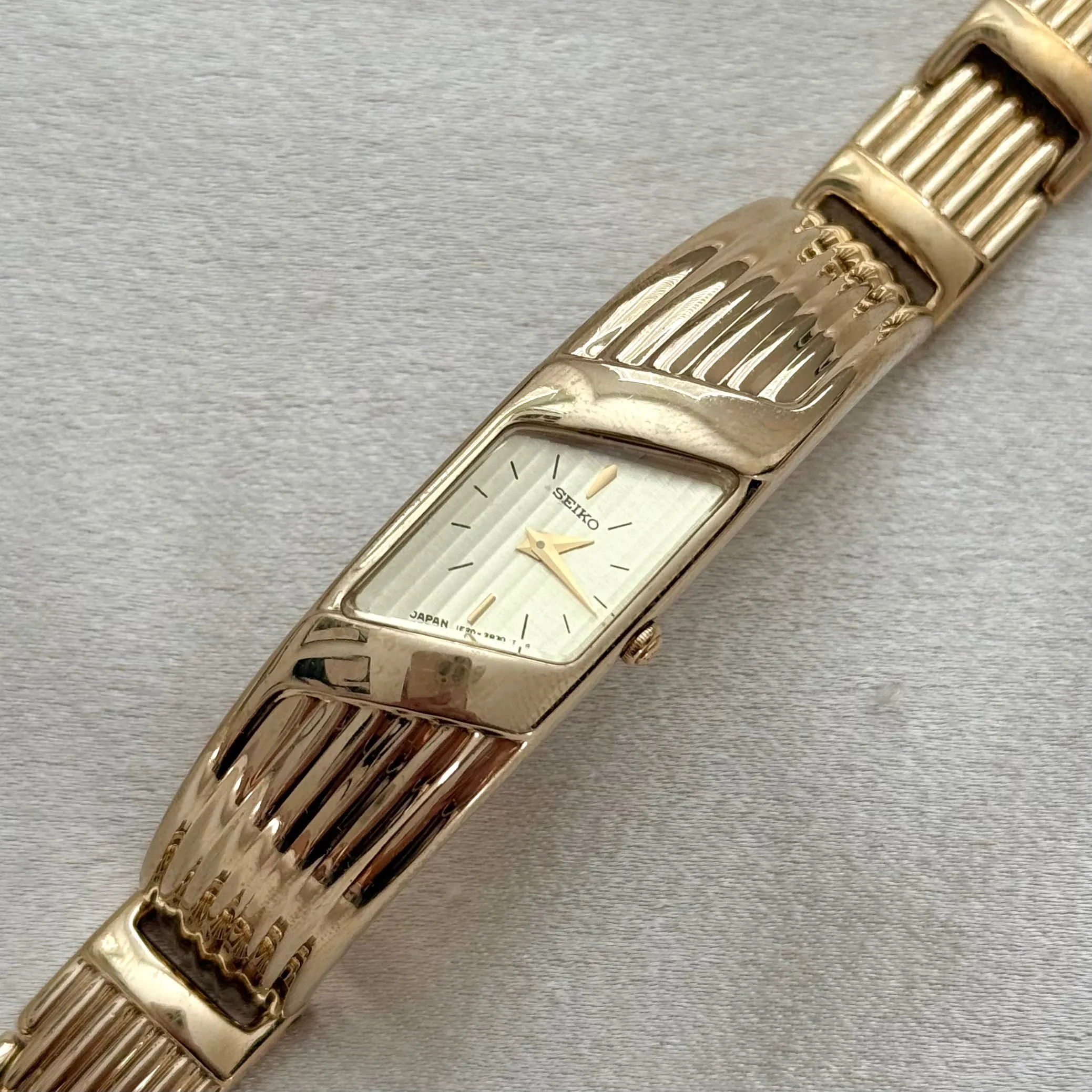 VINTAGE SEIKO WATCH