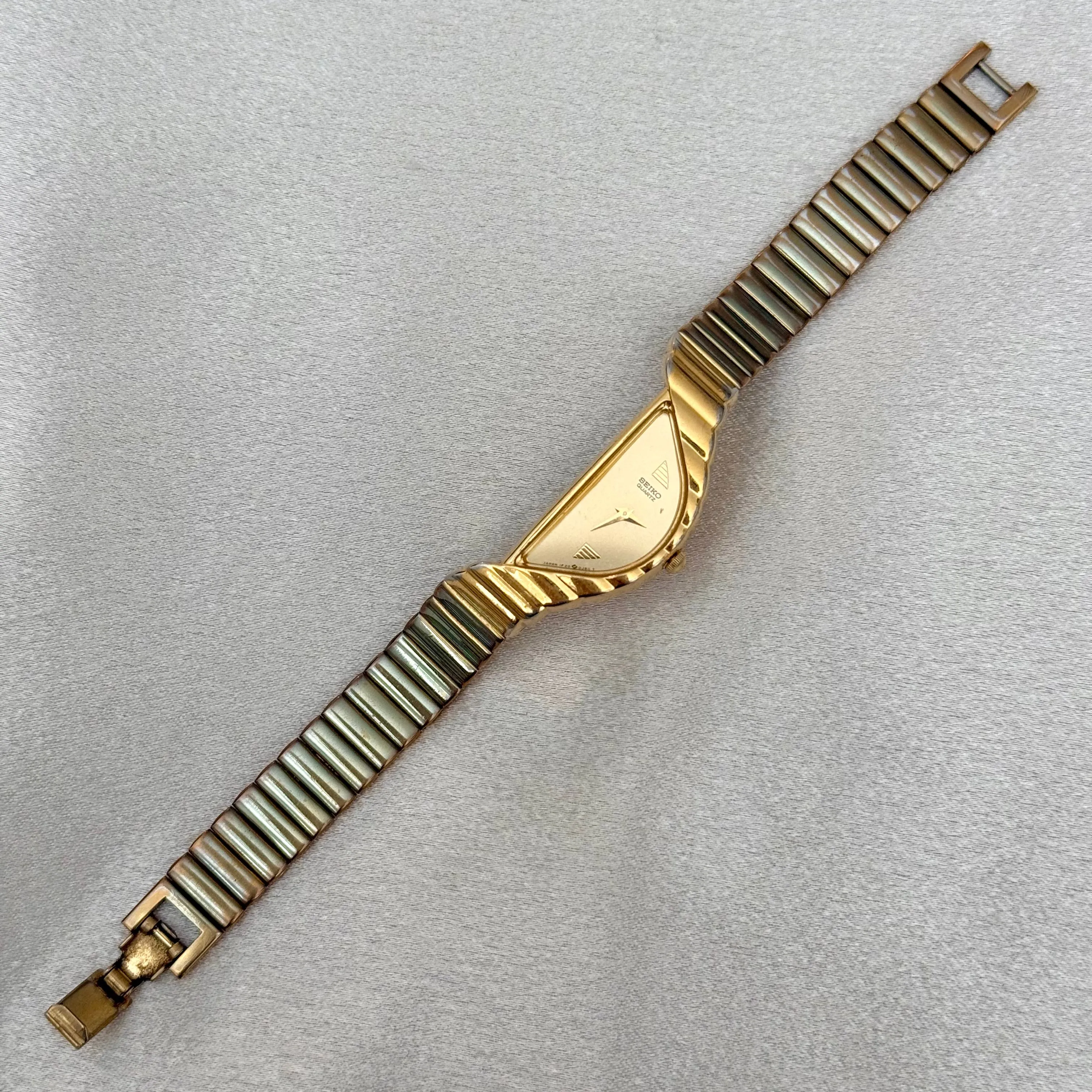 VINTAGE SEIKO WATCH