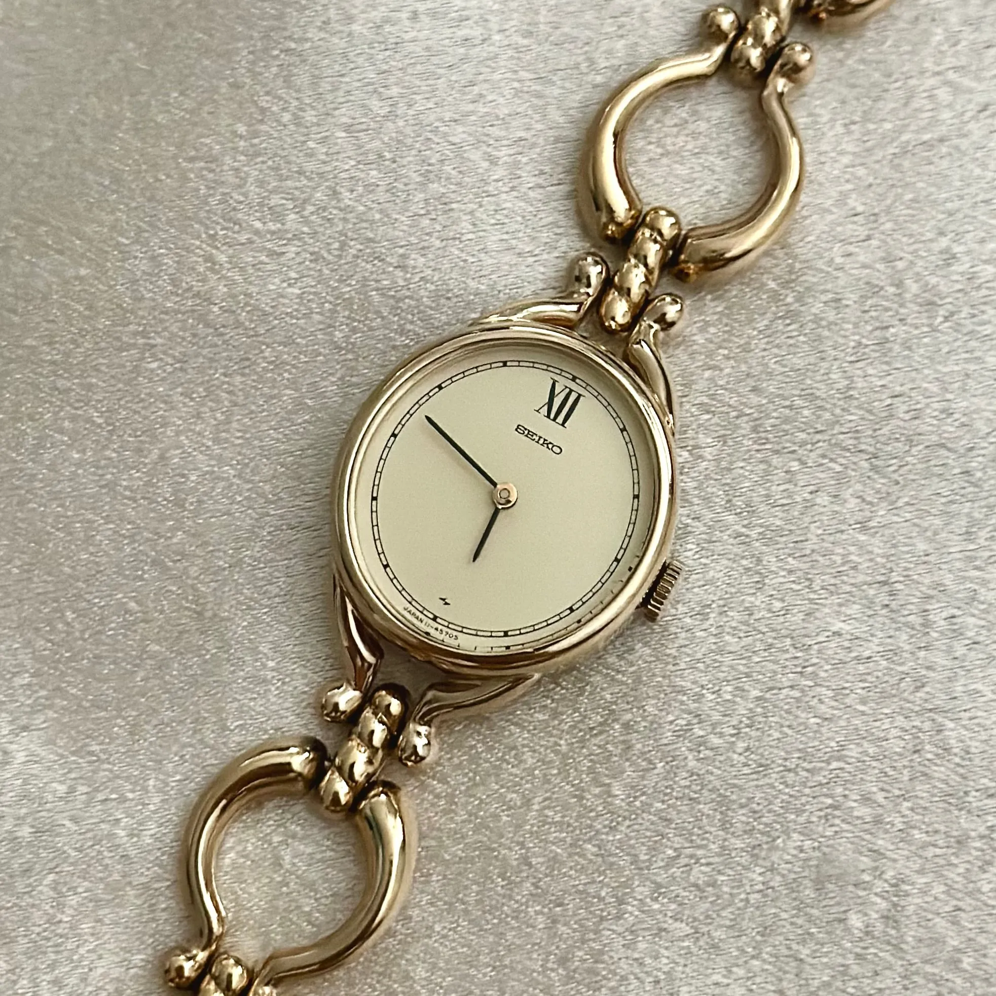 VINTAGE SEIKO WATCH