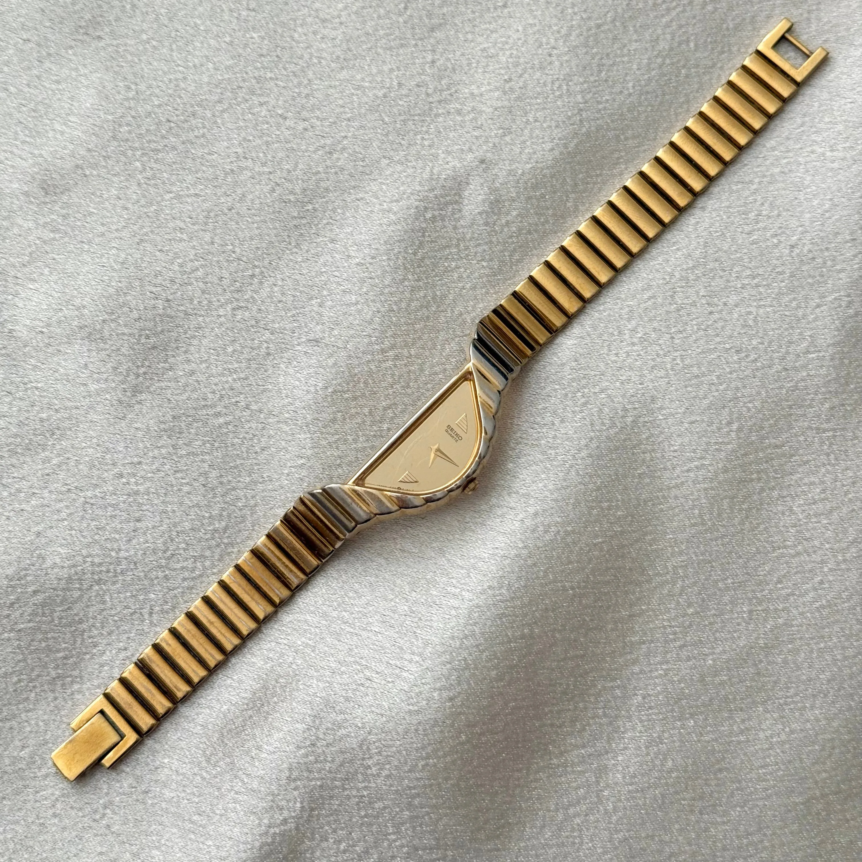 VINTAGE SEIKO WATCH