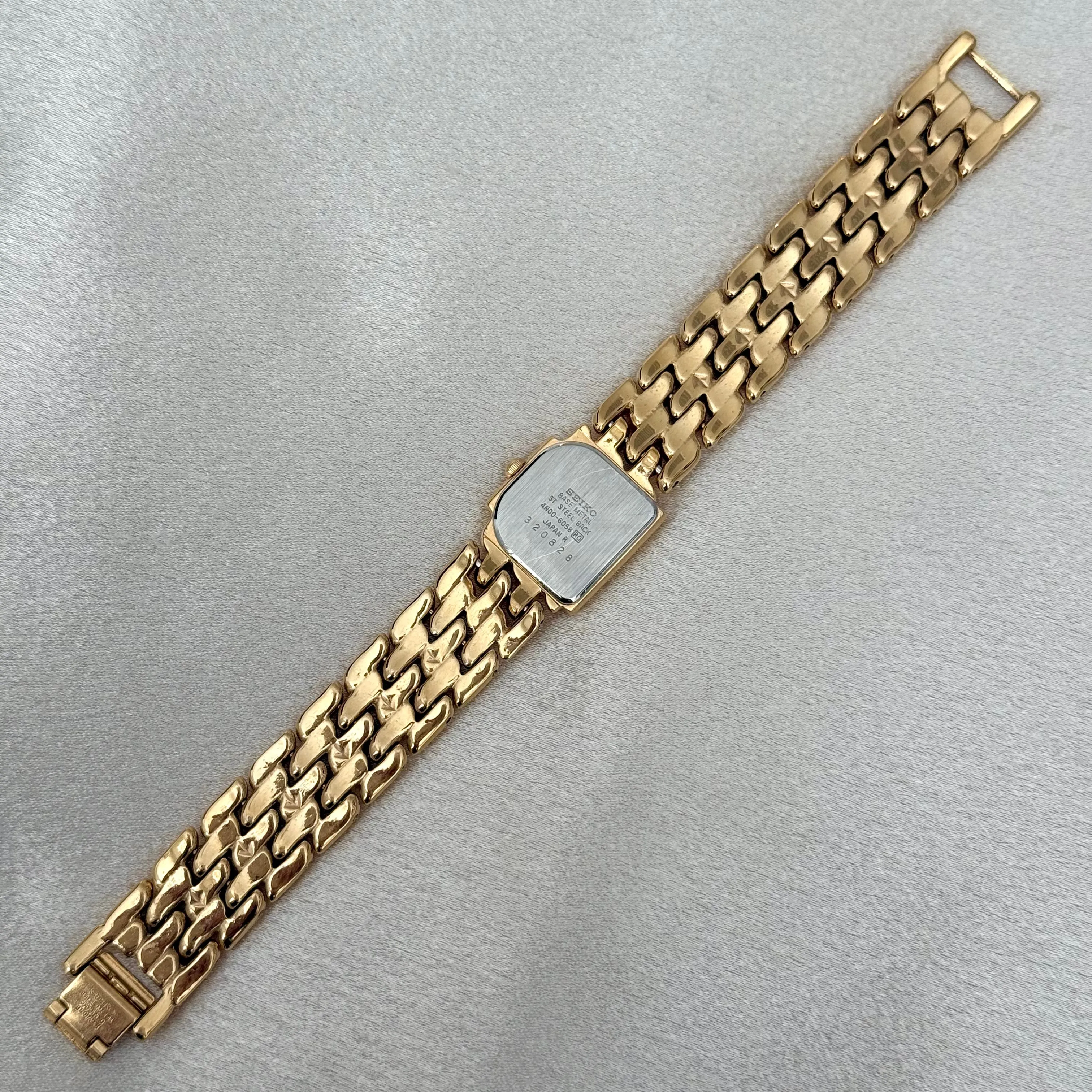 VINTAGE SEIKO WATCH