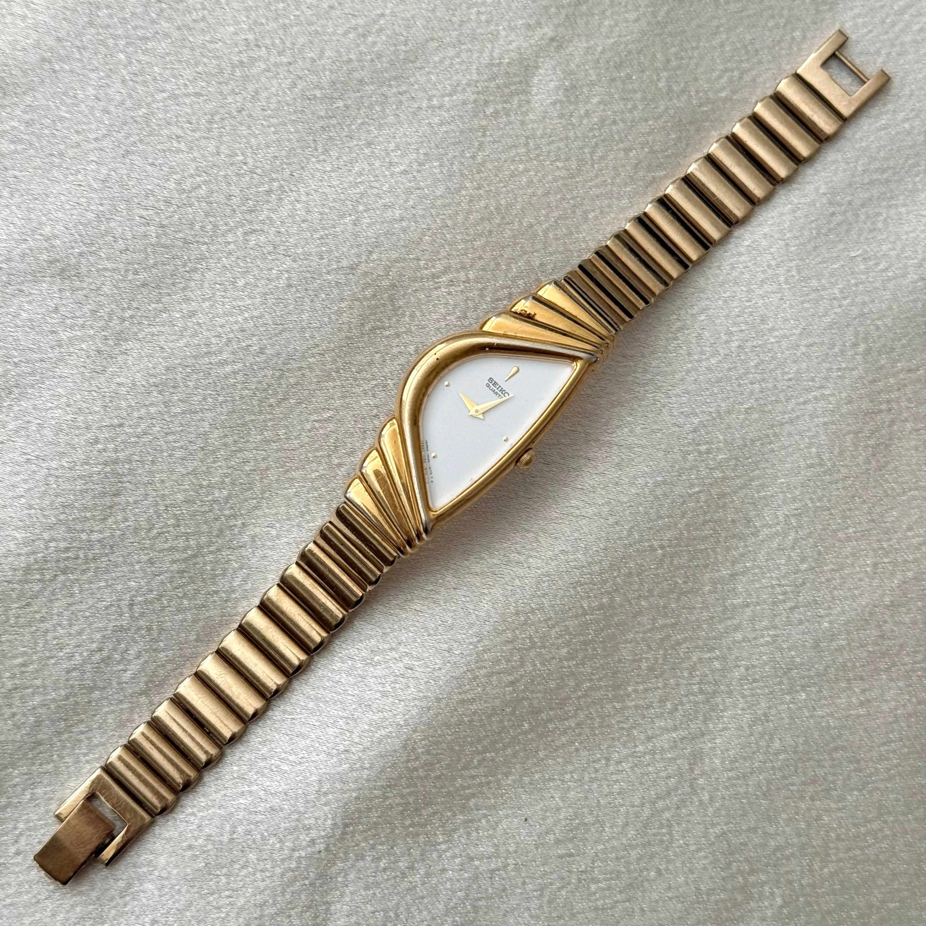 VINTAGE SEIKO WATCH