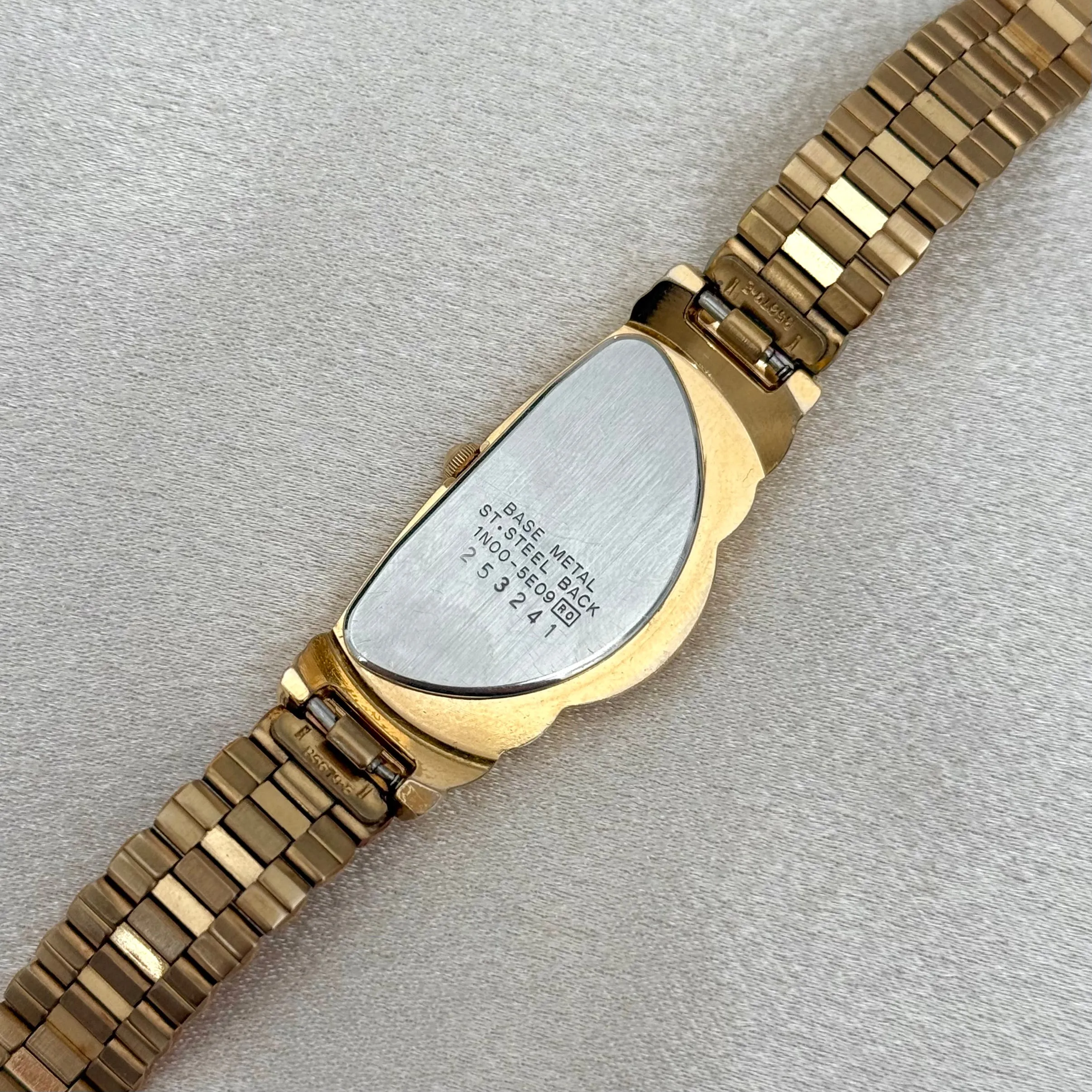 VINTAGE SEIKO WATCH