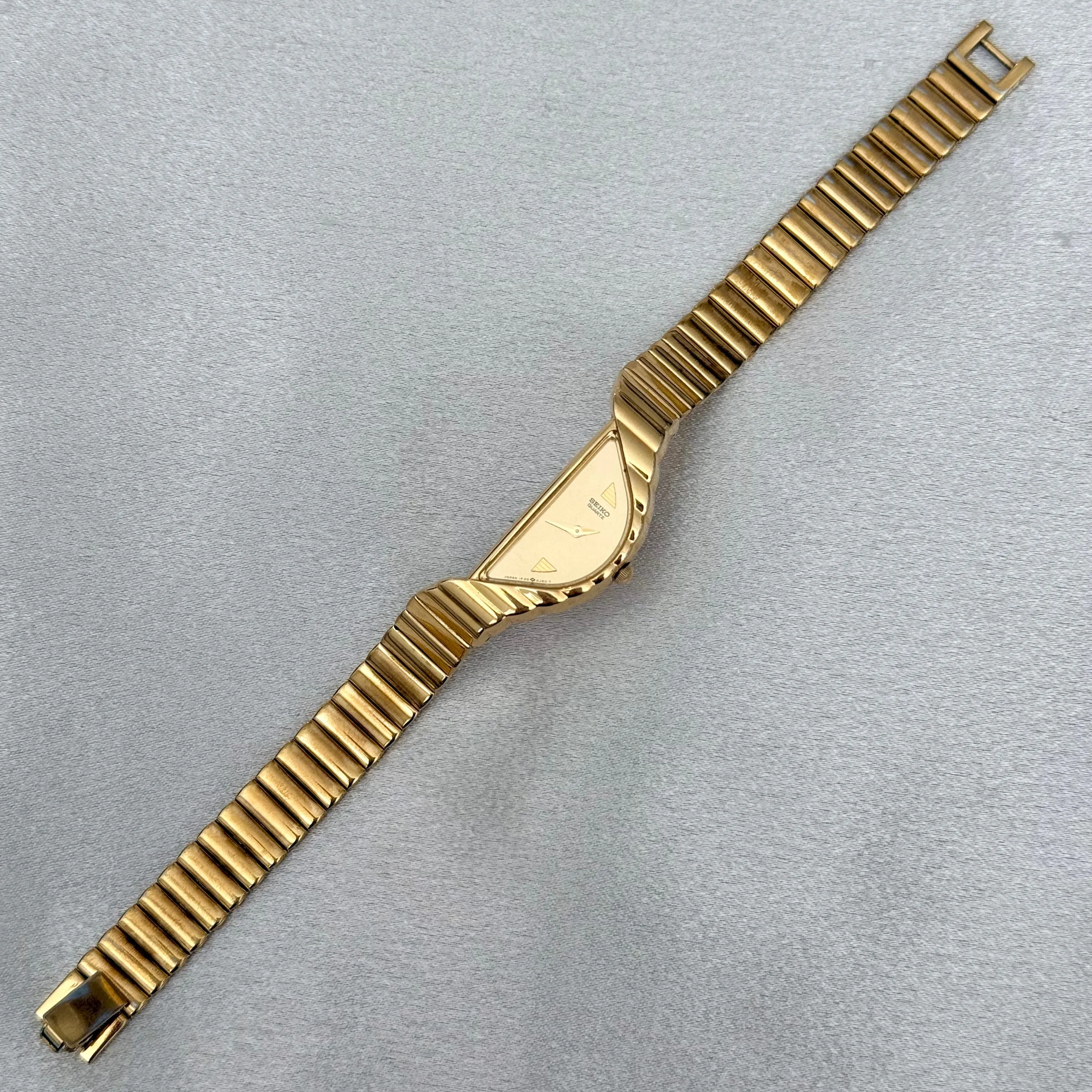 VINTAGE SEIKO WATCH