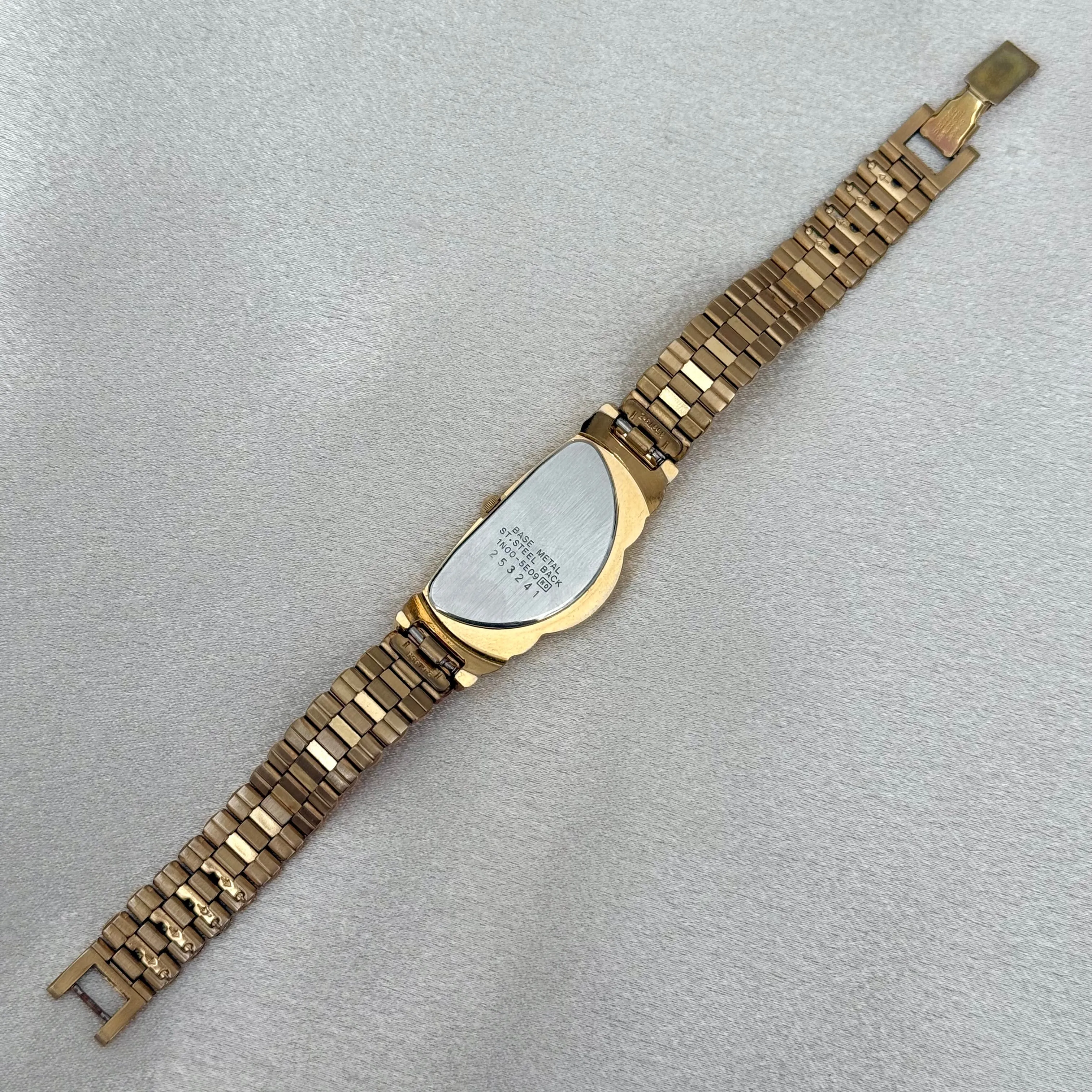 VINTAGE SEIKO WATCH