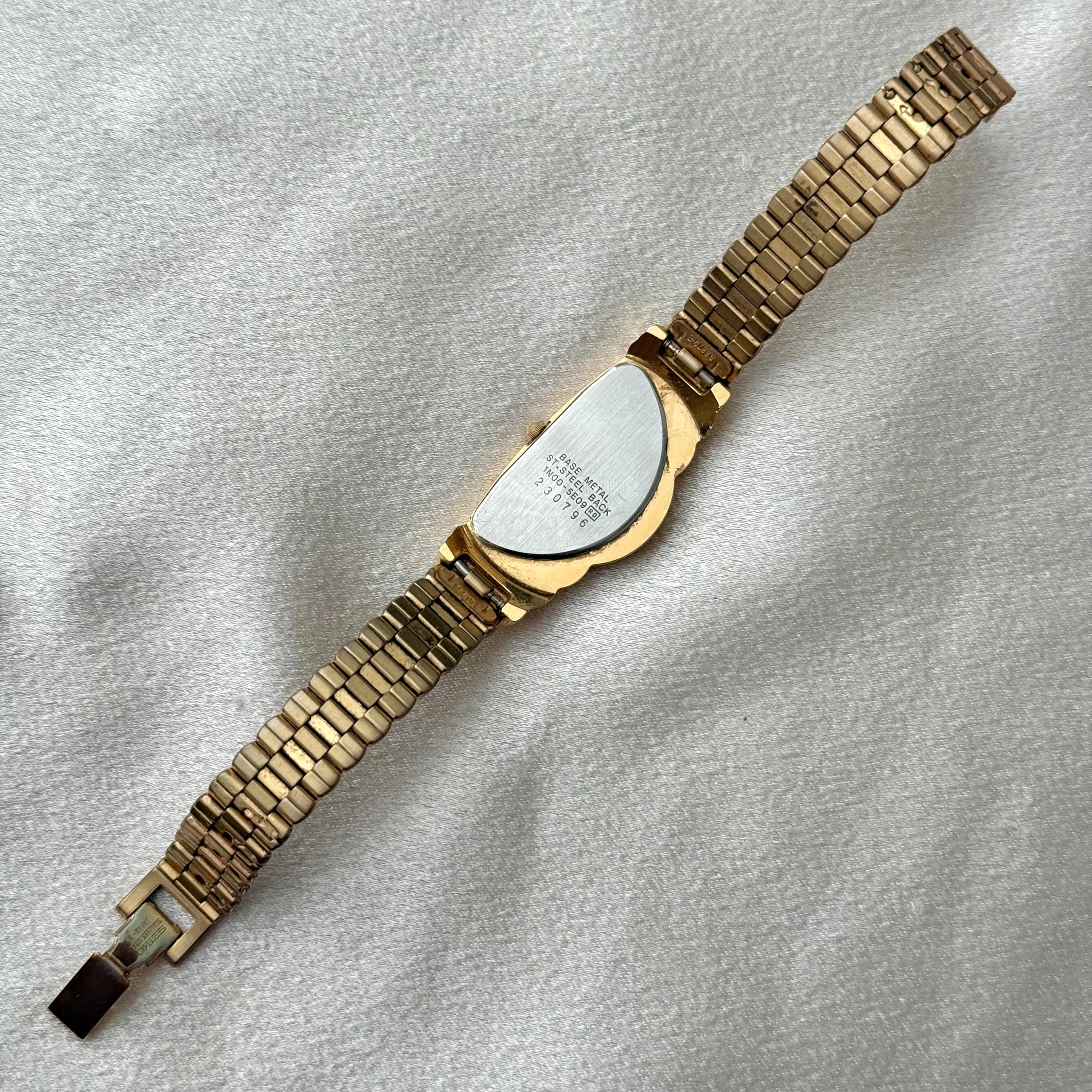 VINTAGE SEIKO WATCH
