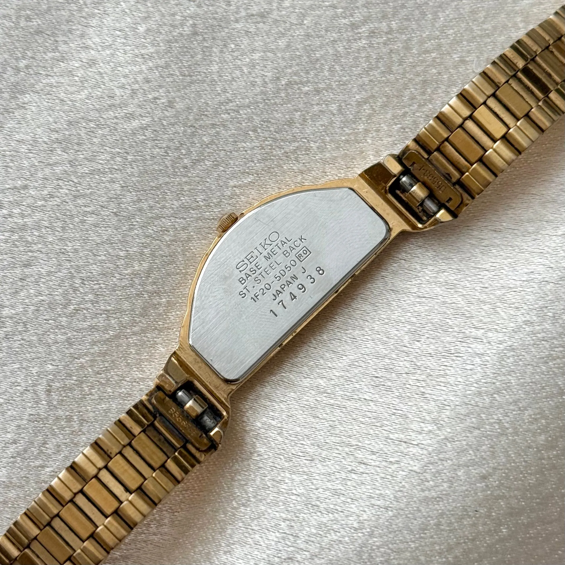 VINTAGE SEIKO WATCH