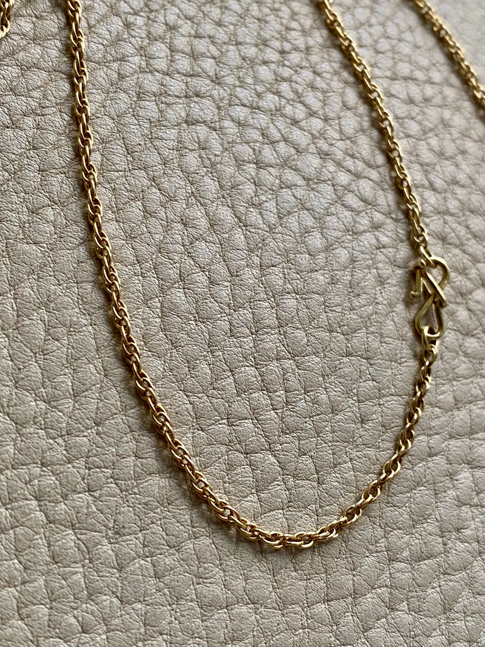 Vintage Spiral Link Chain Necklace in 18k Gold - 22.5 Inch Length