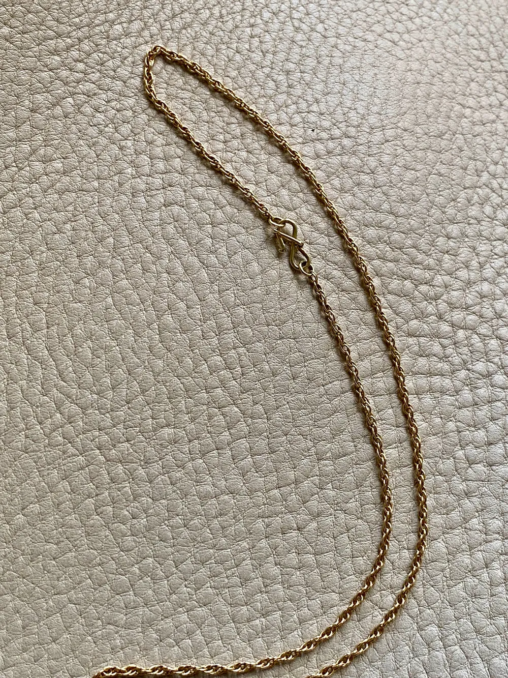 Vintage Spiral Link Chain Necklace in 18k Gold - 22.5 Inch Length