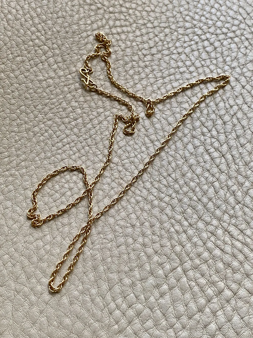 Vintage Spiral Link Chain Necklace in 18k Gold - 22.5 Inch Length