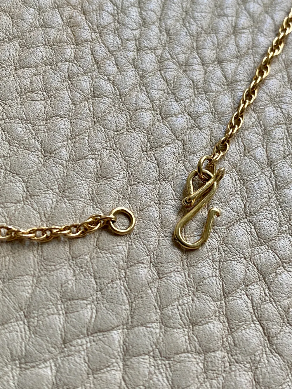 Vintage Spiral Link Chain Necklace in 18k Gold - 22.5 Inch Length