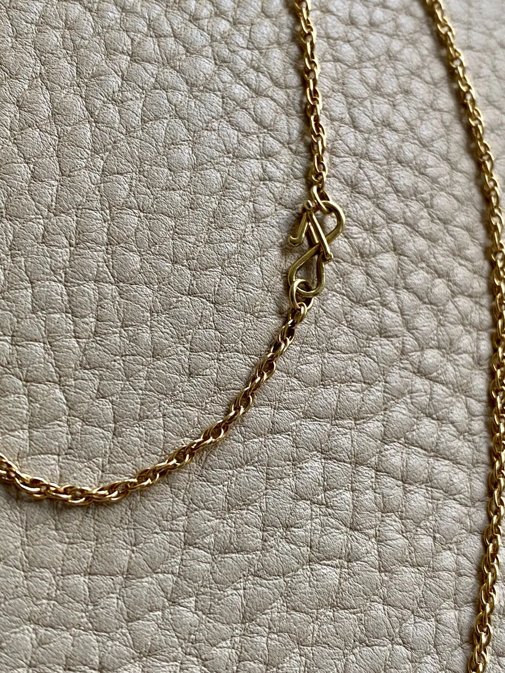 Vintage Spiral Link Chain Necklace in 18k Gold - 22.5 Inch Length