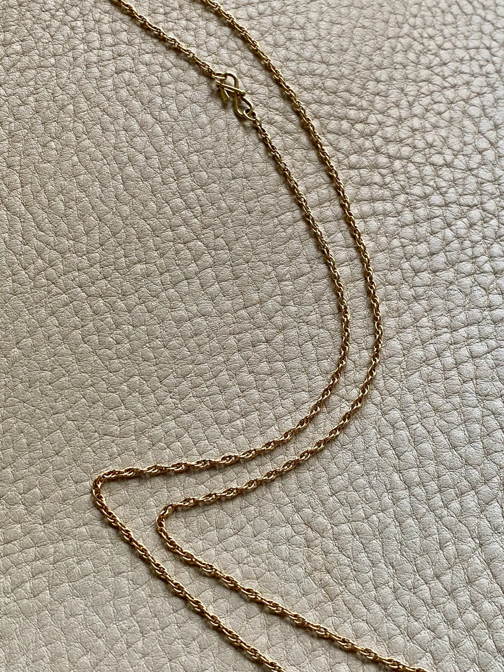 Vintage Spiral Link Chain Necklace in 18k Gold - 22.5 Inch Length